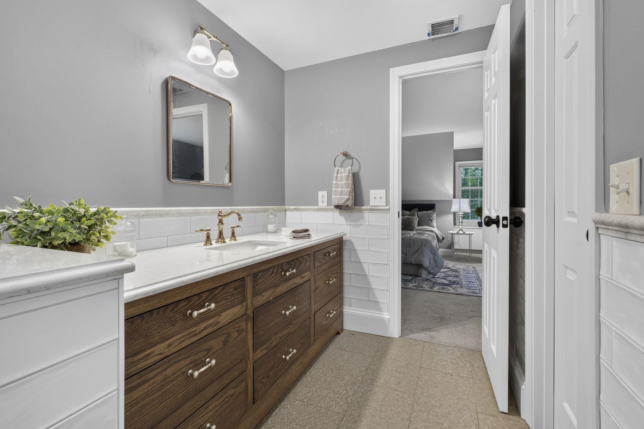 Primary Suite 3/4 Bath