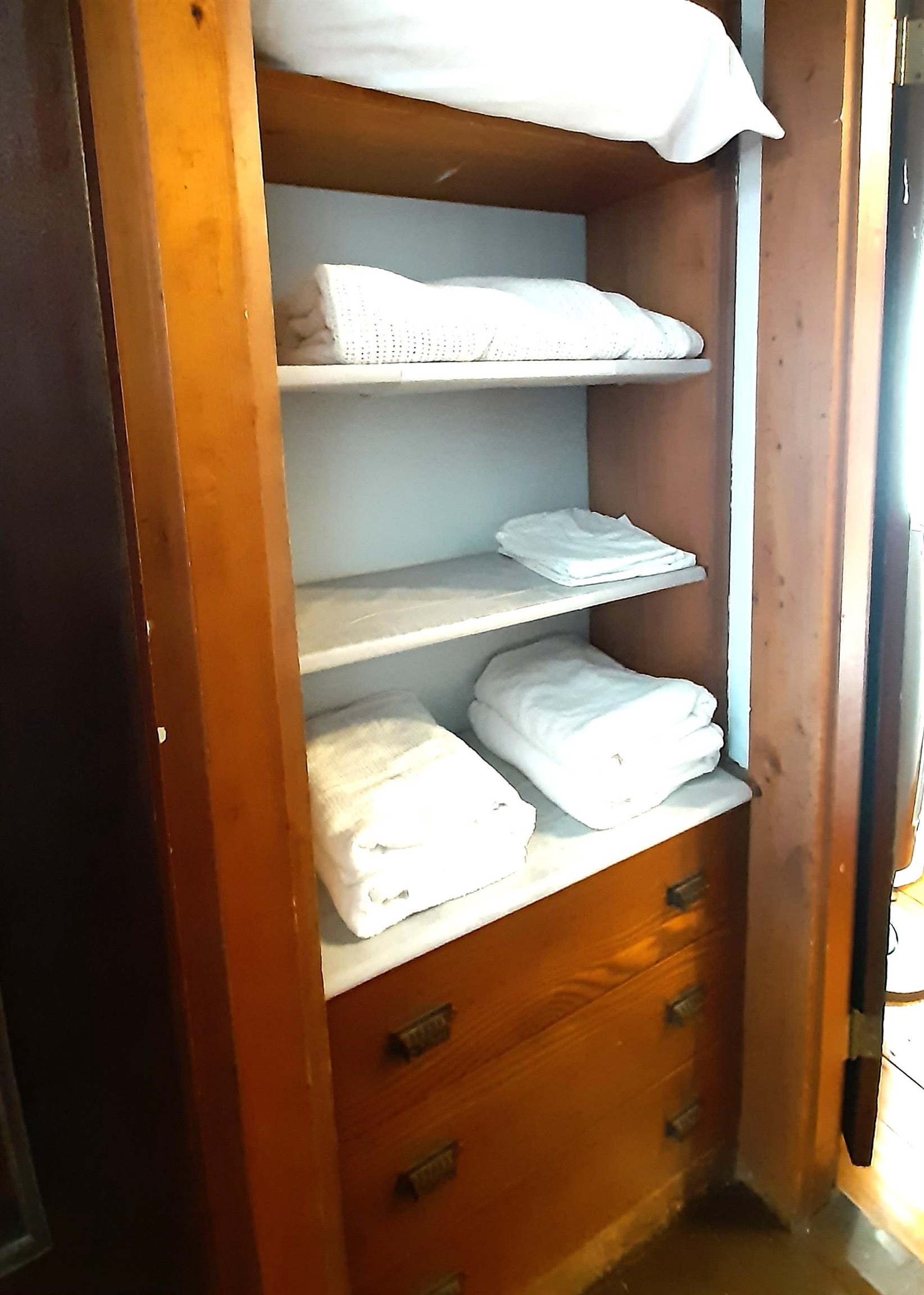 Built-in for Linens Between the Bedrooms 26056259