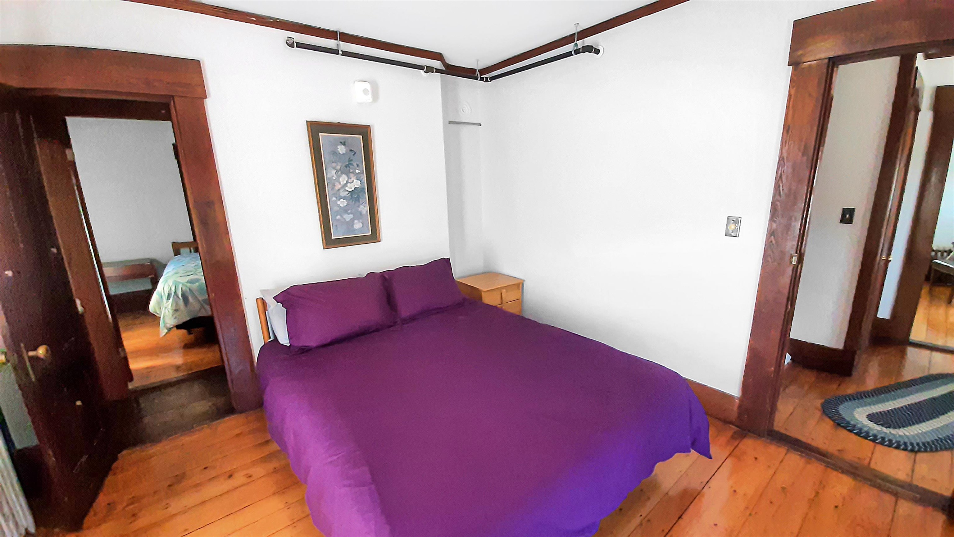 Connects to Back Bedroom Through Closet 25583272