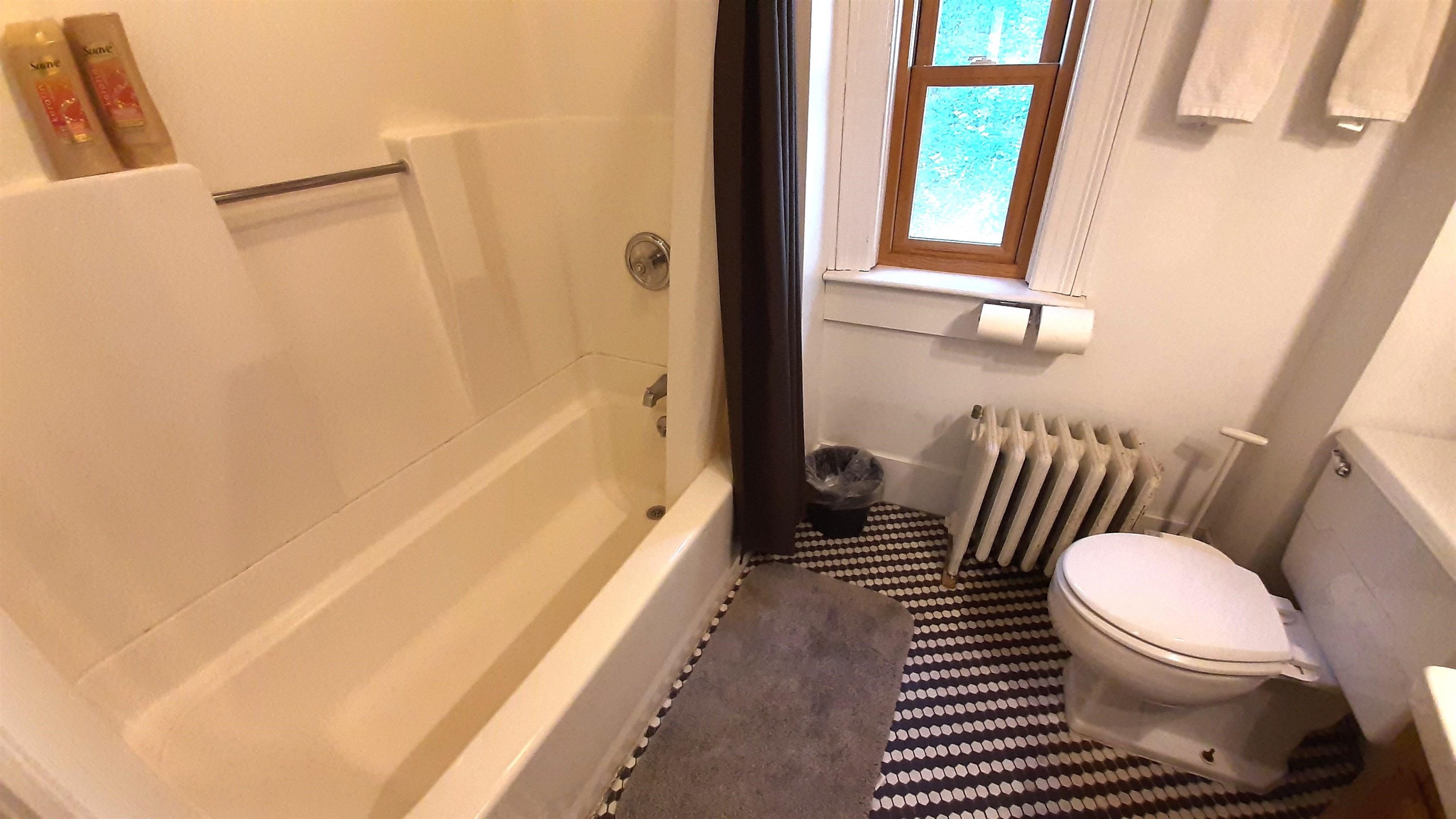 Second Floor Hall Bath with Tub 26056248