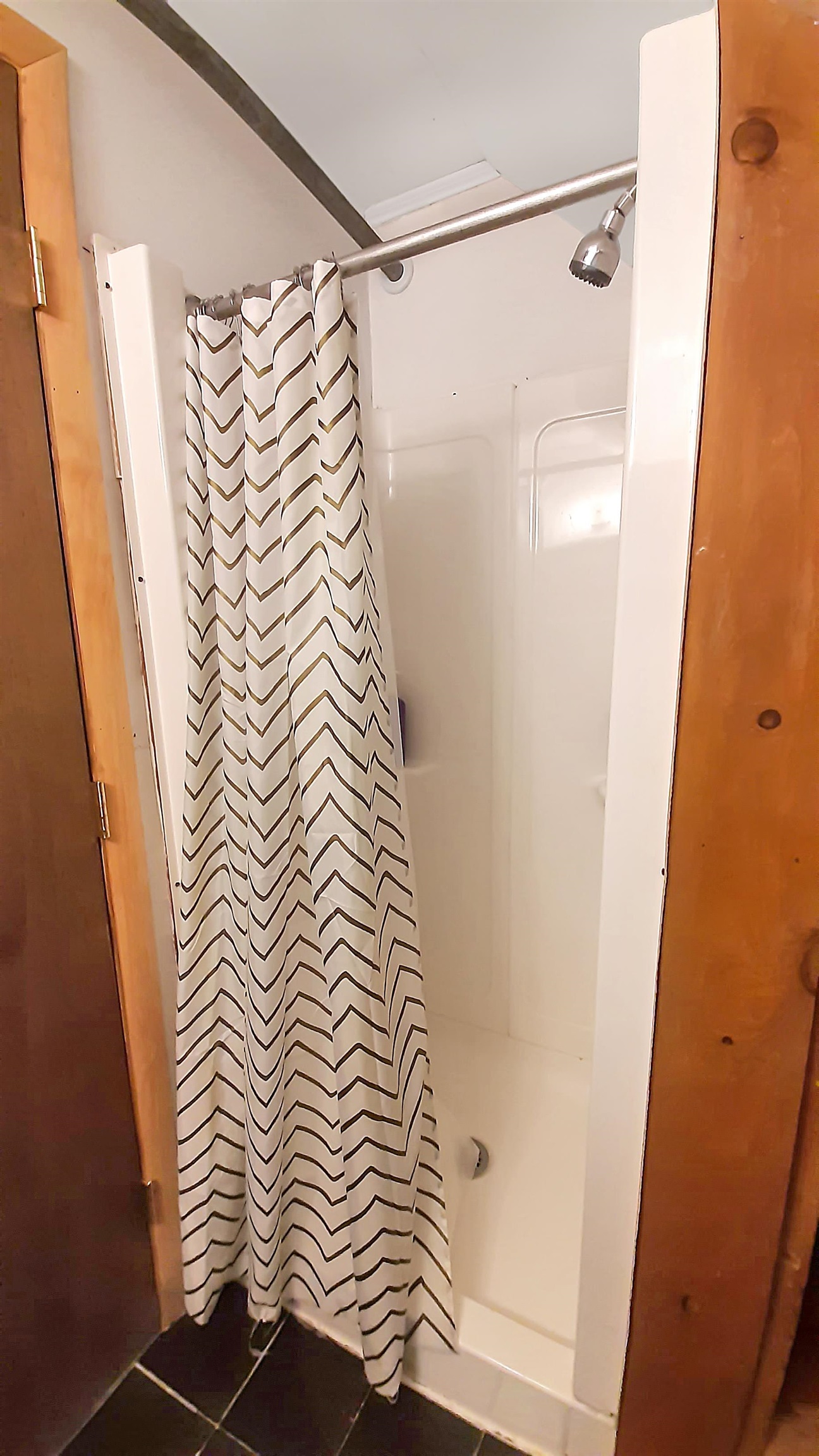 Third Floor Shower 25583290