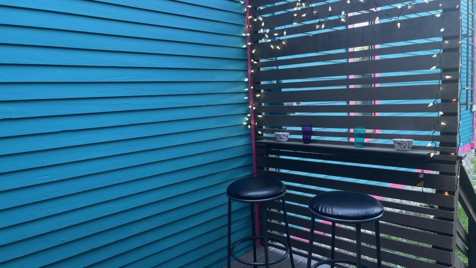 Relaxing Outdoor Space 26039665