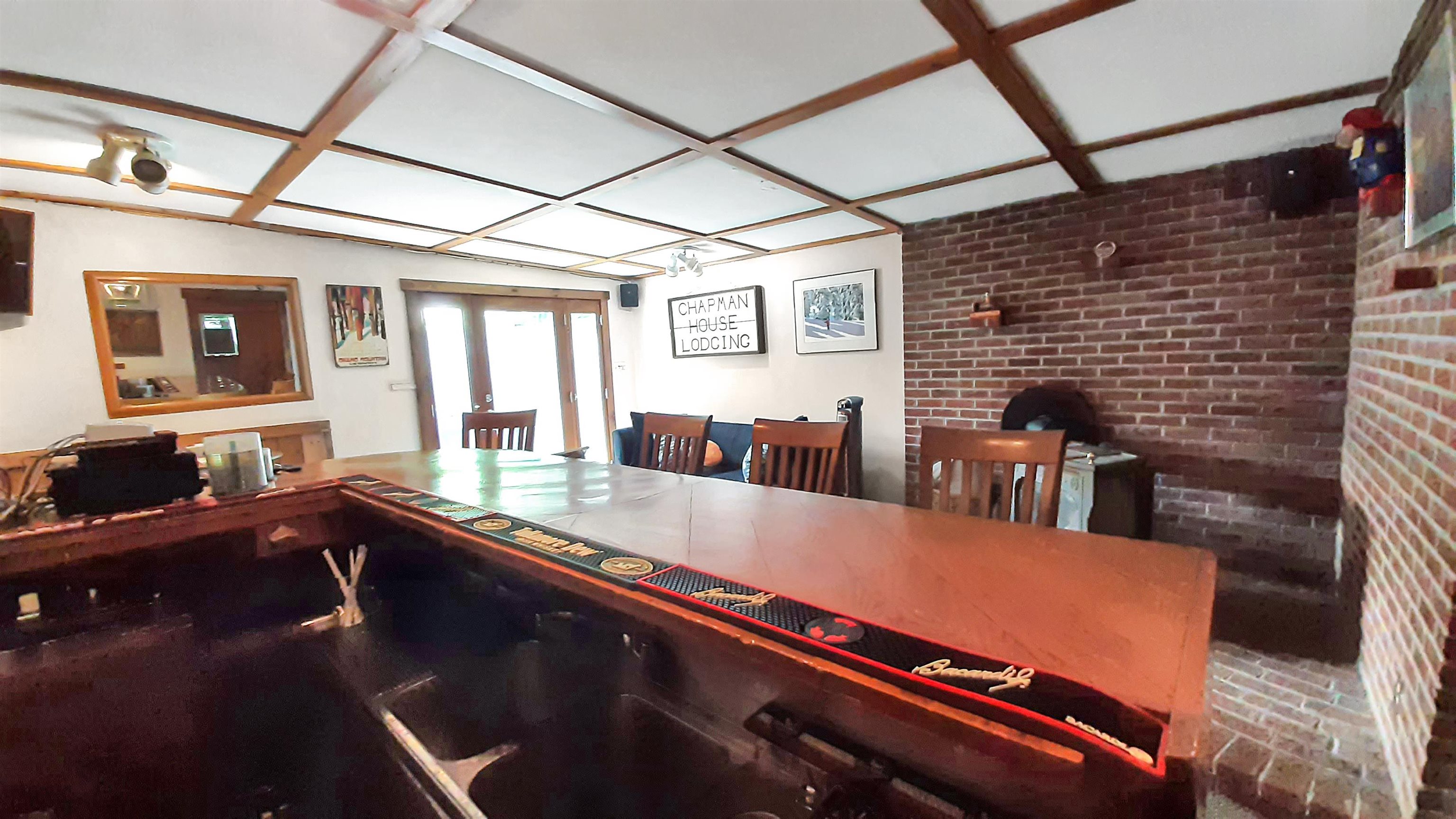 Back Tavern with Door to Side Deck 25583245