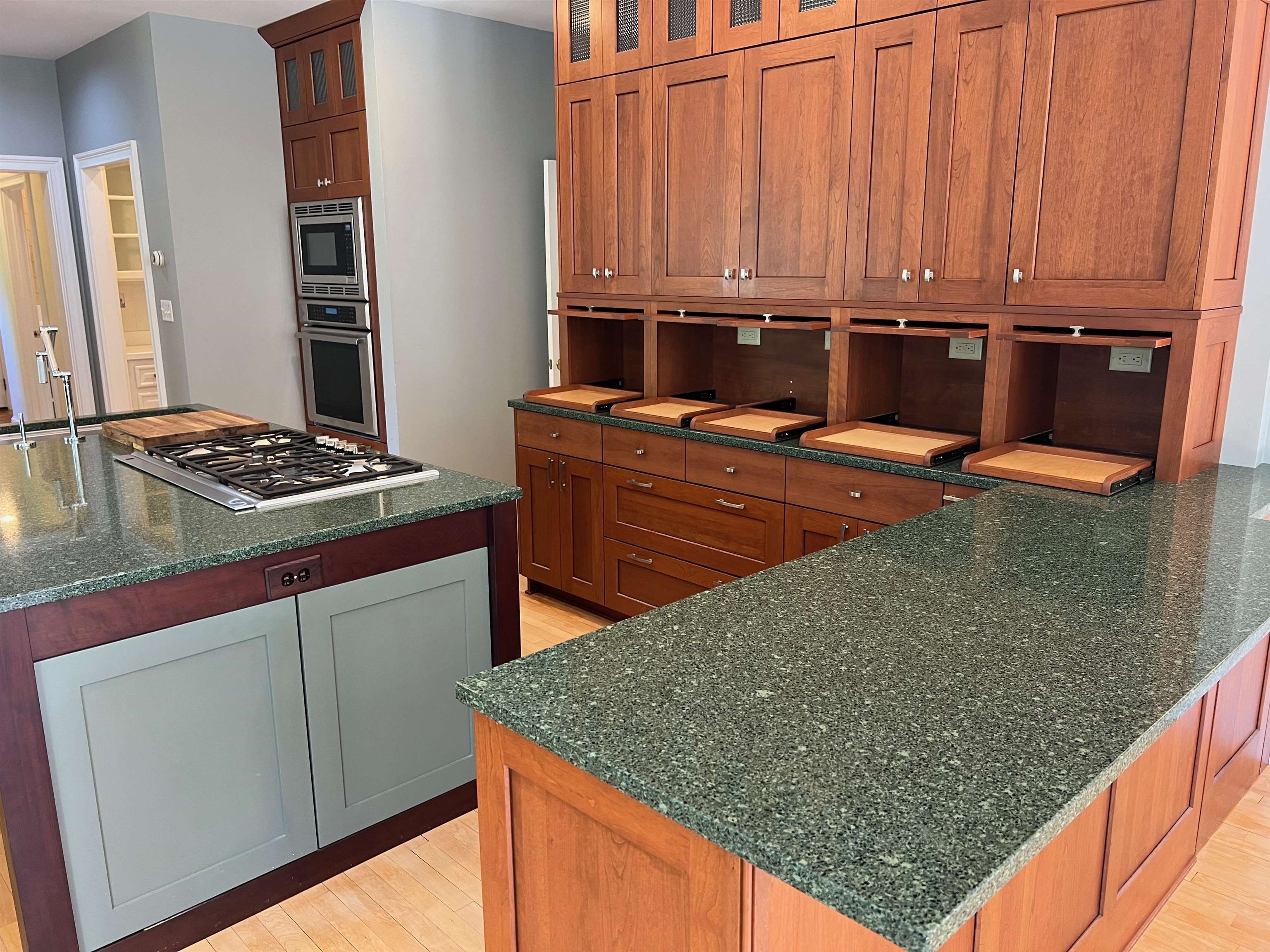 Five bays for kitchen appliance Storage with power sources