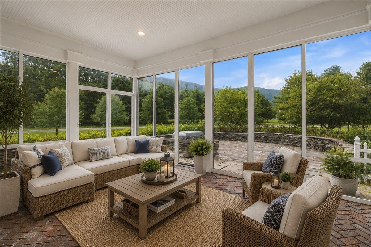 Sun Room - Virtually Staged