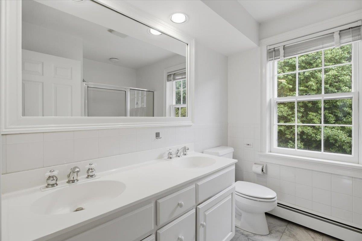 Primary Bath, 2 sinks, walk-in shower