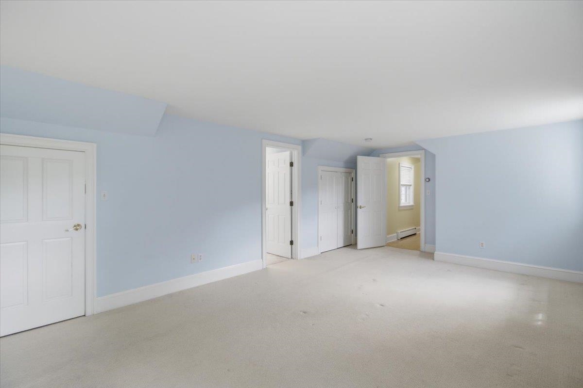 Bedroom - Suite 2 - with en suite bath, two closets