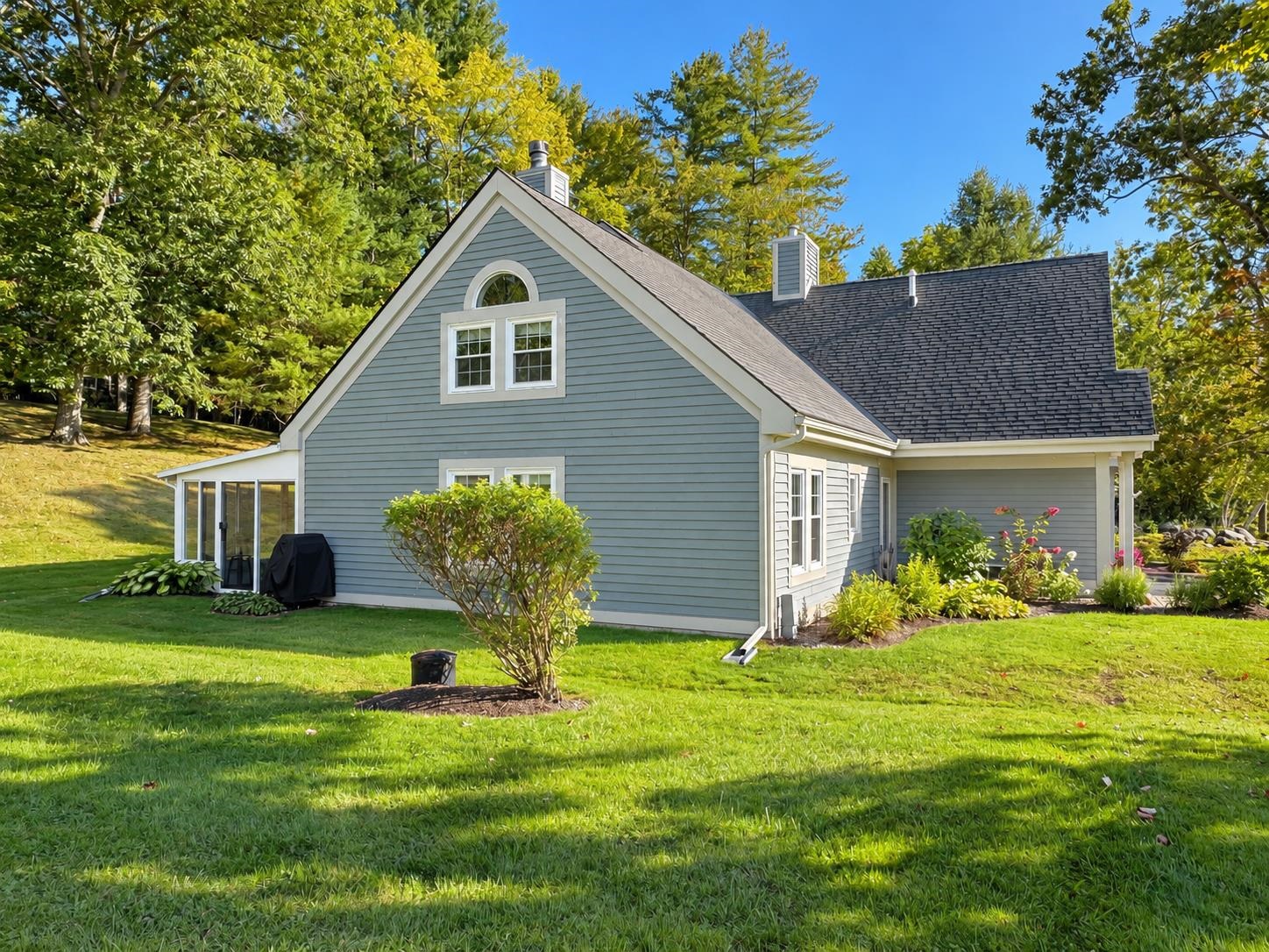 Photo 2 of Townhouse for sale at 26 Heritage Hill Circle Pl, Rutland Town, VT 05701 | MLS# 5107275 | Listing updated on 2026-10-08