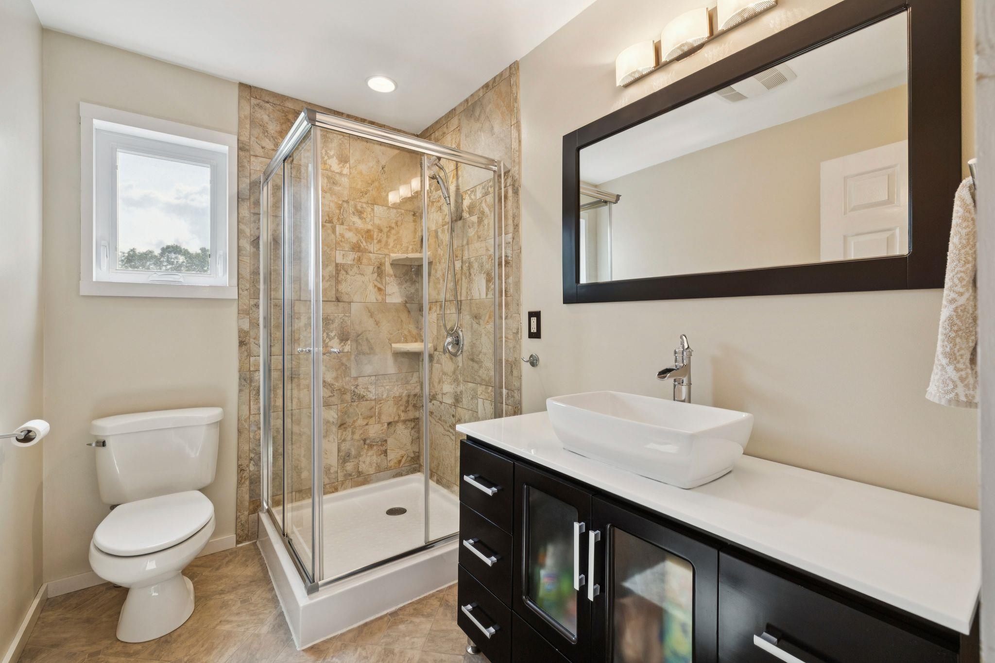 Hallway 3/4 bath