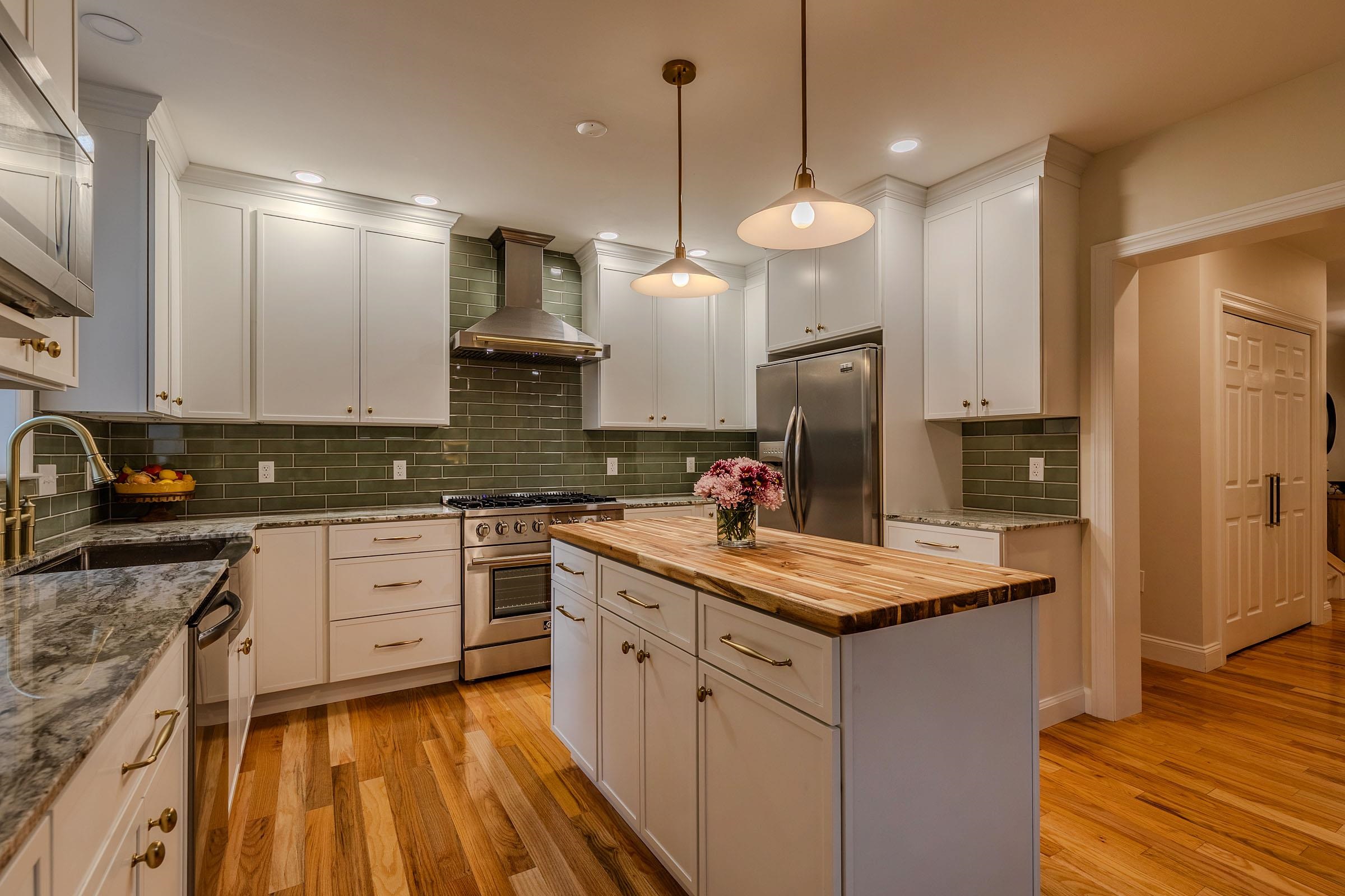 Photo 2 of Single family home for sale at 145 White Farm Ln, Shaftsbury, VT 05262 | MLS# 5107304 | Listing updated on 2026-09-18