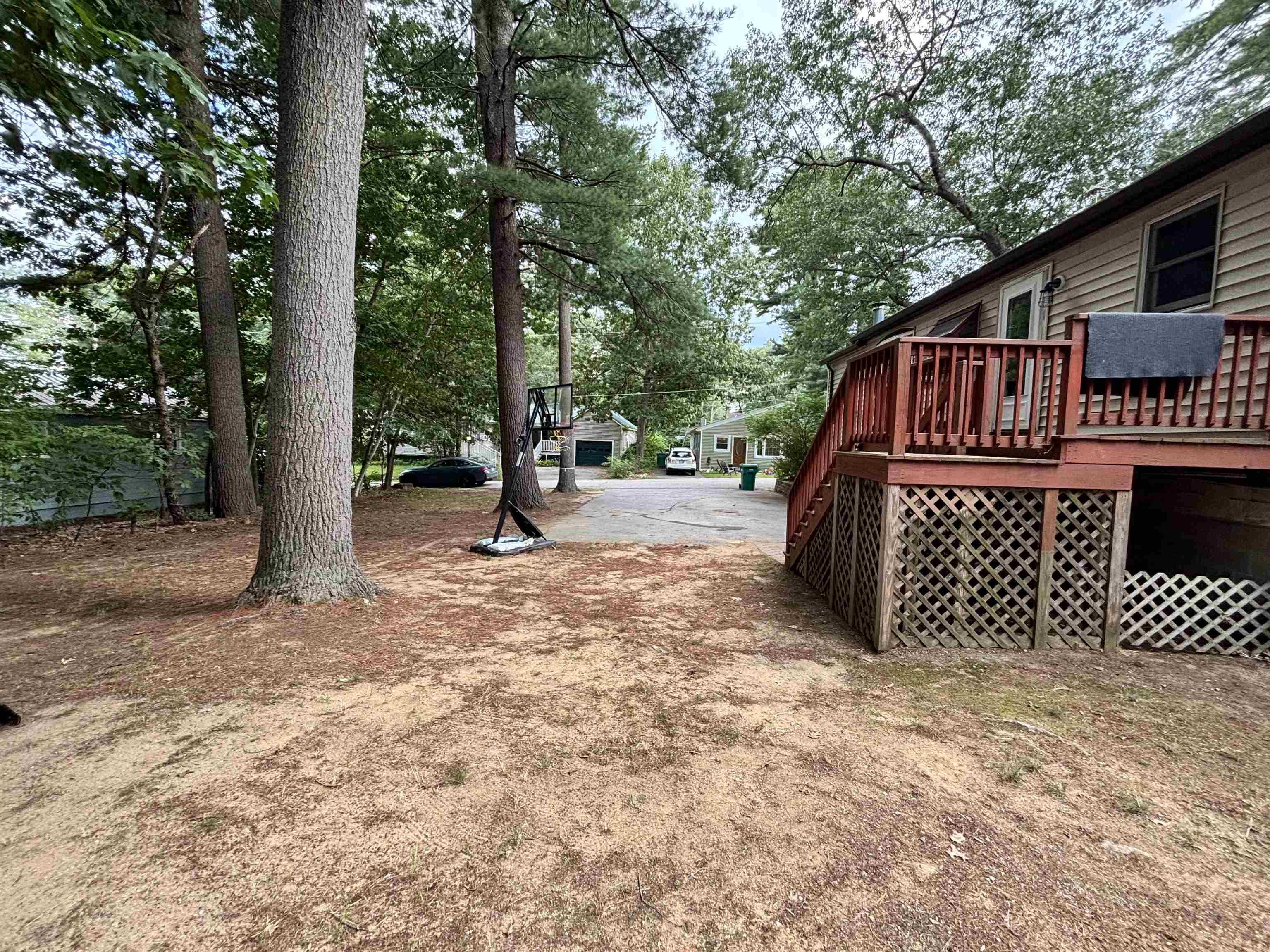 Photo 21 of 27