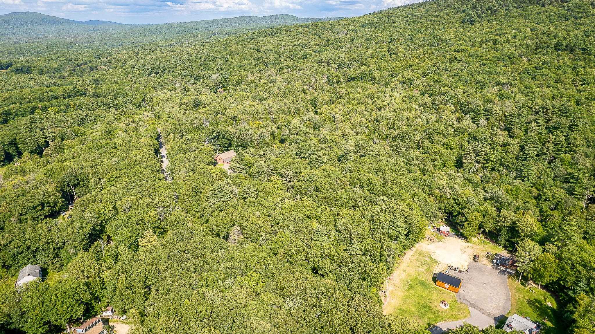 Home on right, and shows the road