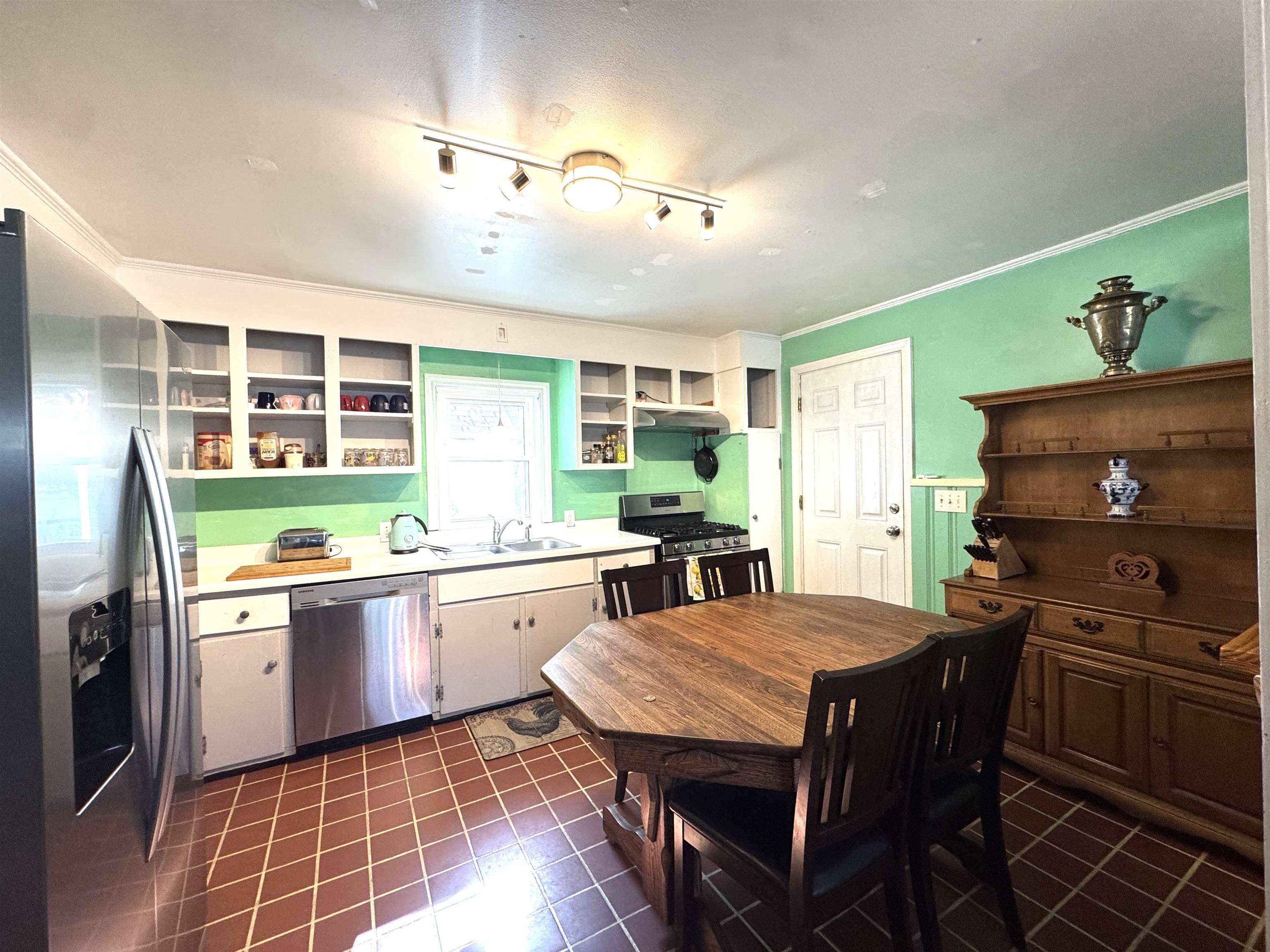 Photo 3 of Single family home for sale at 47 Mcintosh Ave, South Burlington, VT 05403 | MLS# 5107497 | Listing updated on 2026-10-07