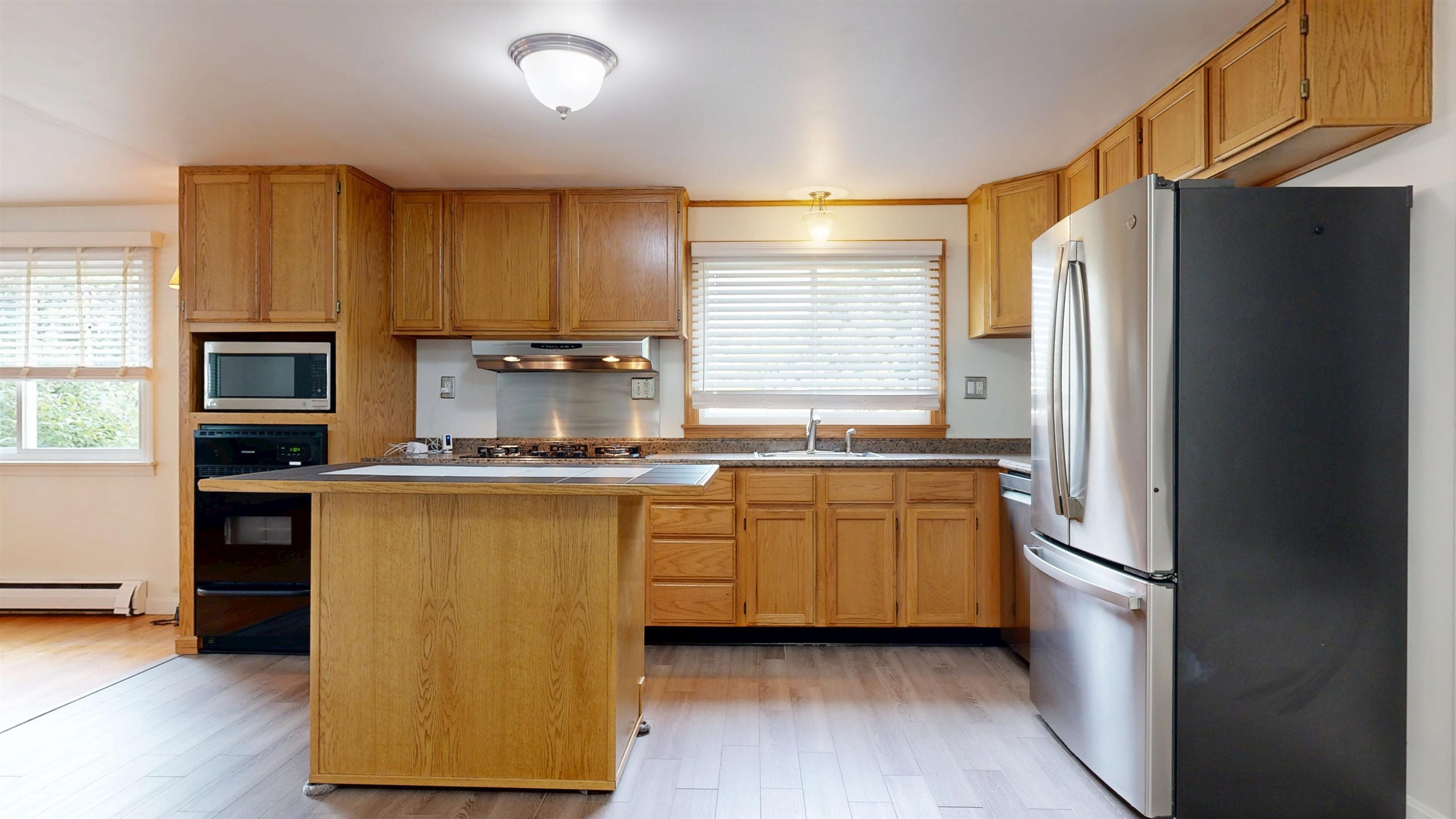 Photo 4 of Single family home for sale at 976 North Ave, Burlington, VT 05408 | MLS# 5107517 | Listing updated on 2026-09-16
