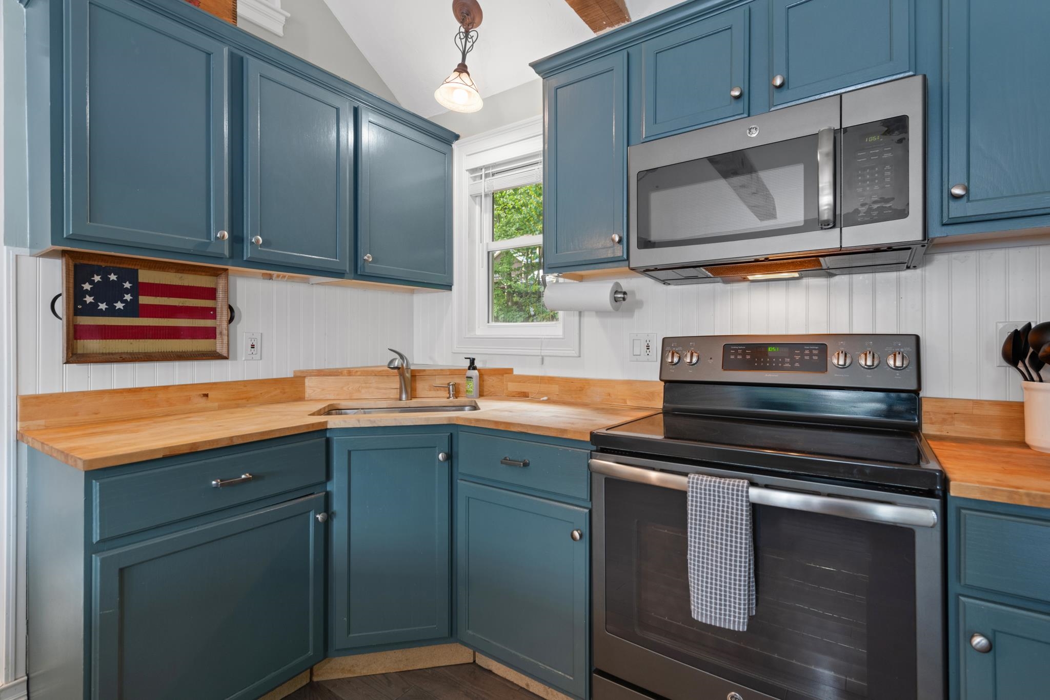 Photo 4 of Single family home for sale at 30 Mt Celo Rd, Bristol, NH 03222 | MLS# 5107667 | Listing updated on 2026-09-18