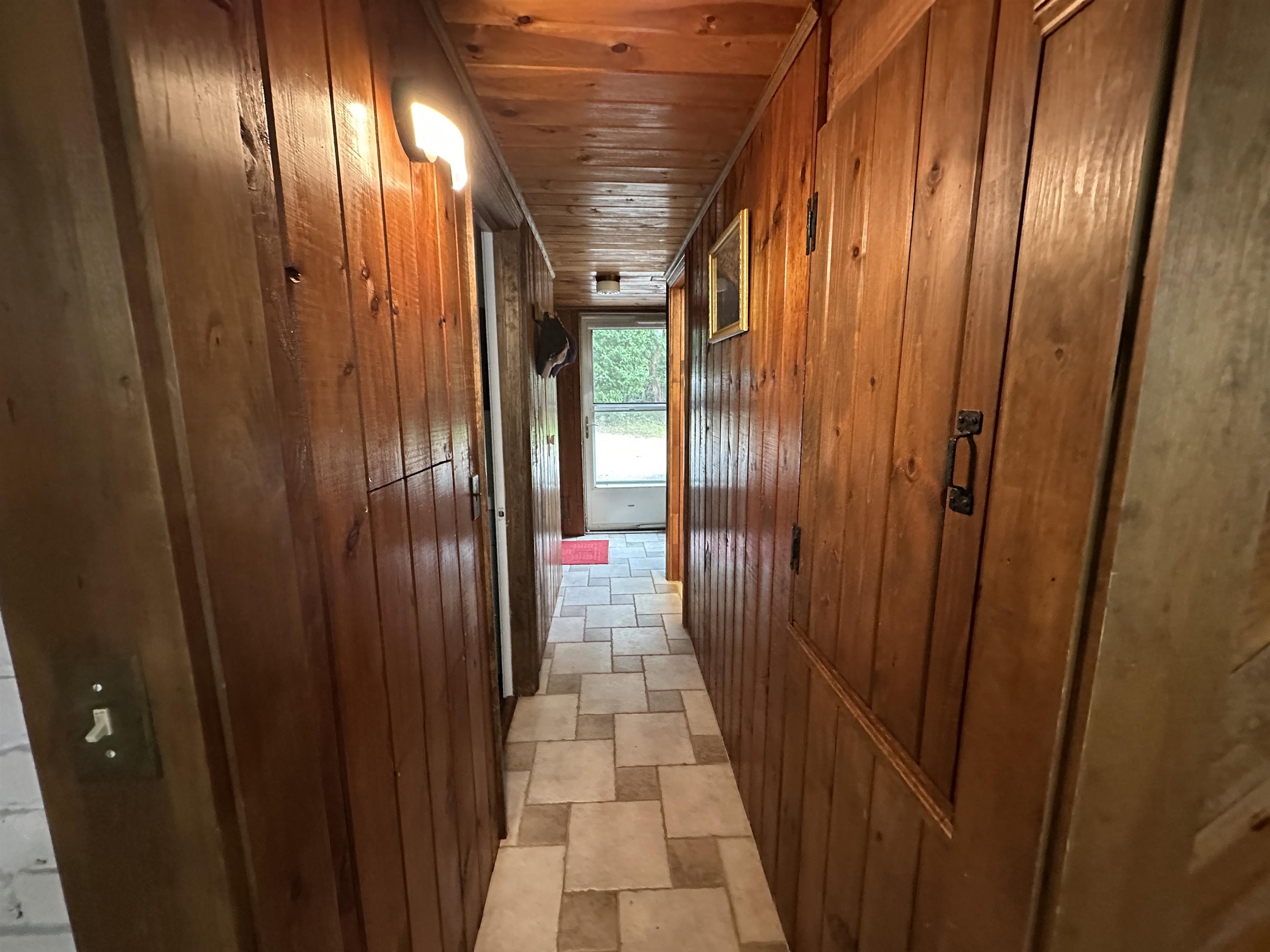 Photo 17 of 44