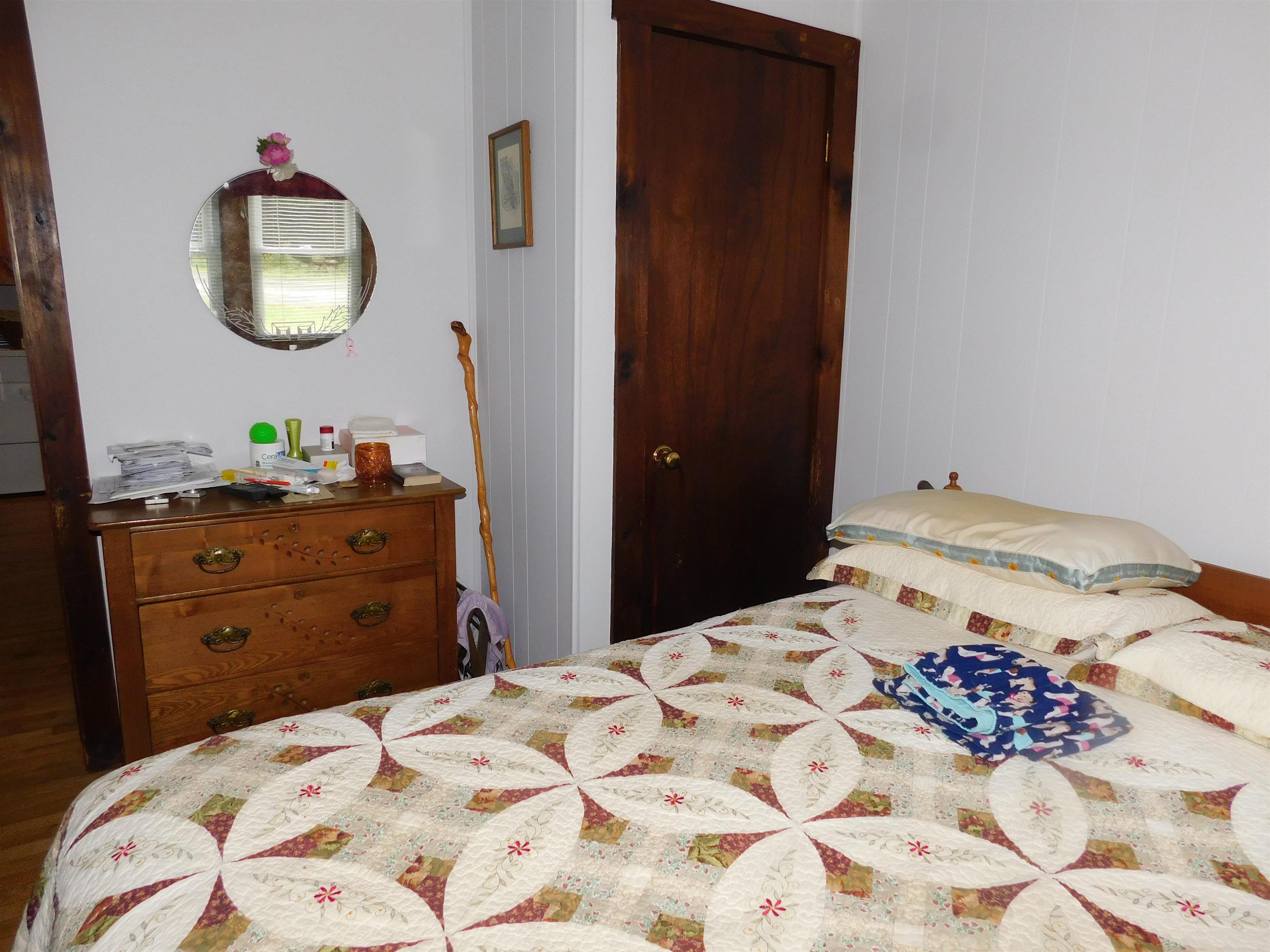First Floor Bedroom 26139051