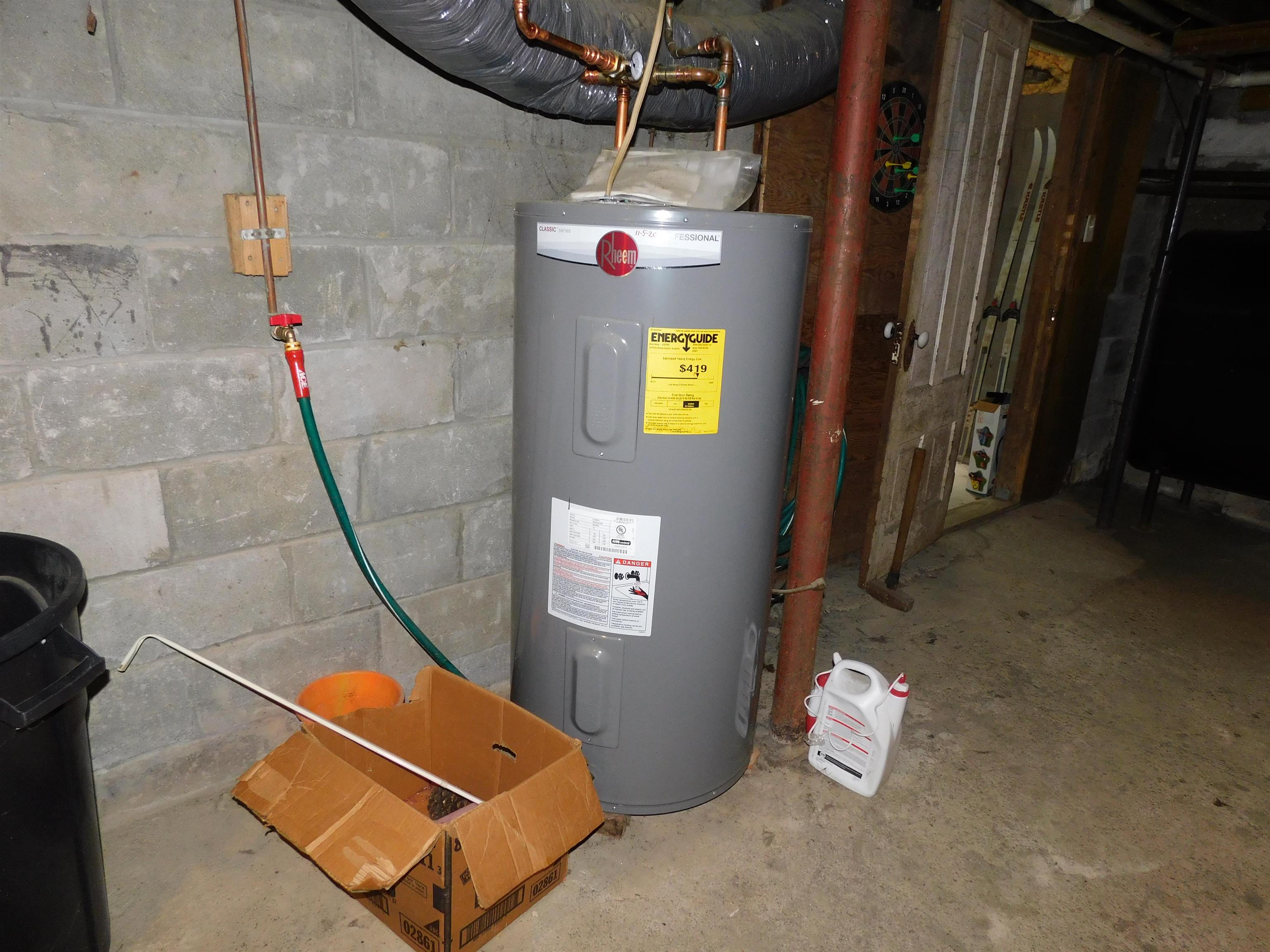 Hot water heater 26138953