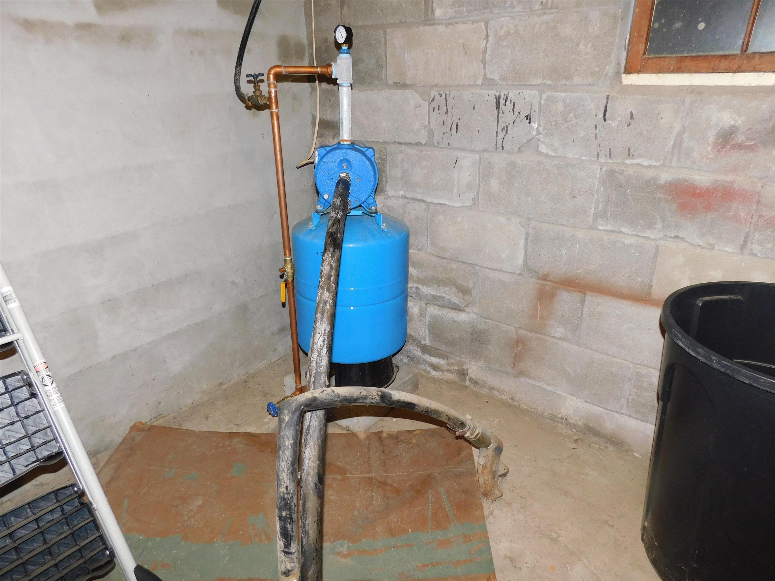 Well pressure tank 26138952