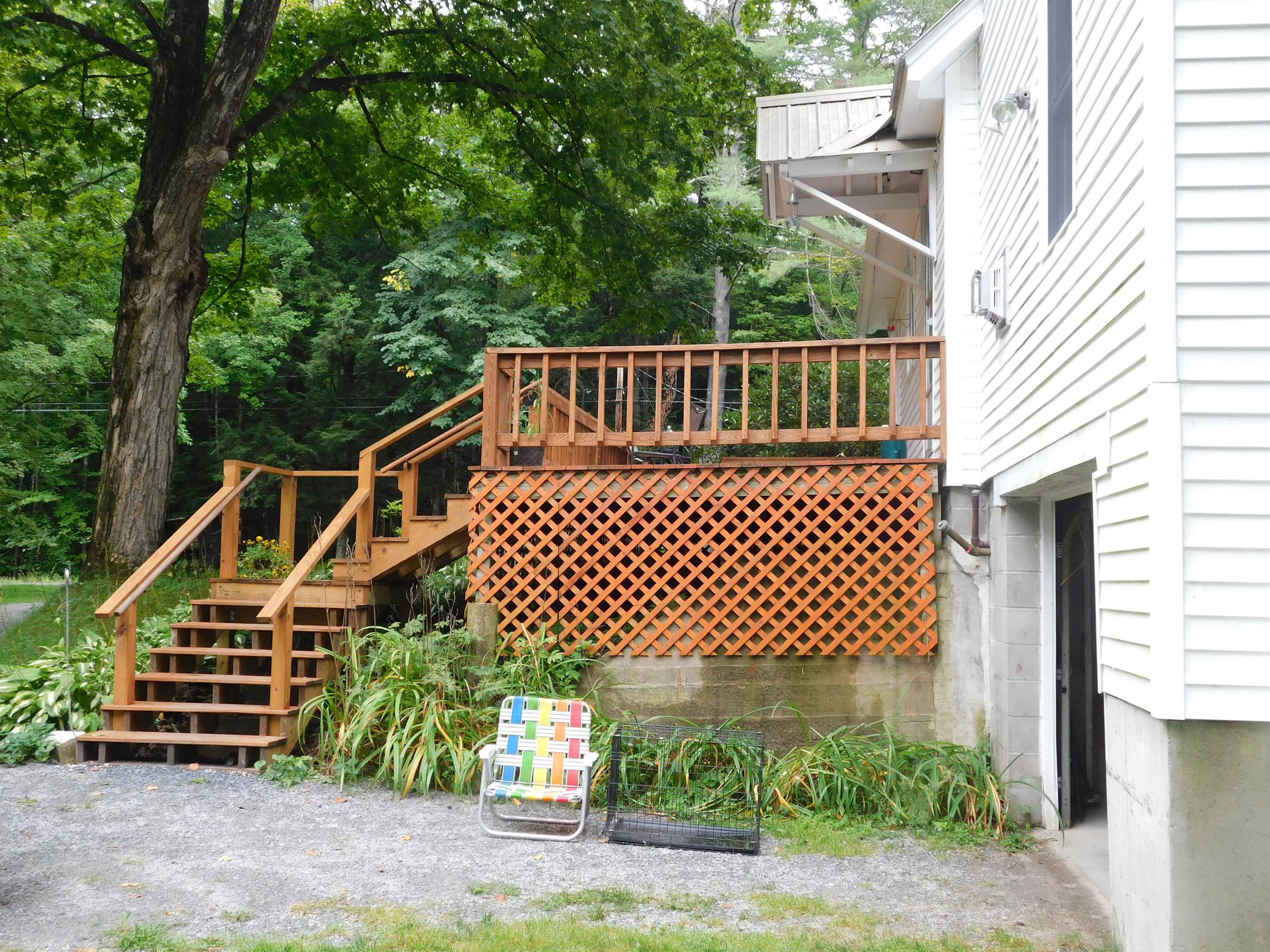 Steps to back yard 26138892