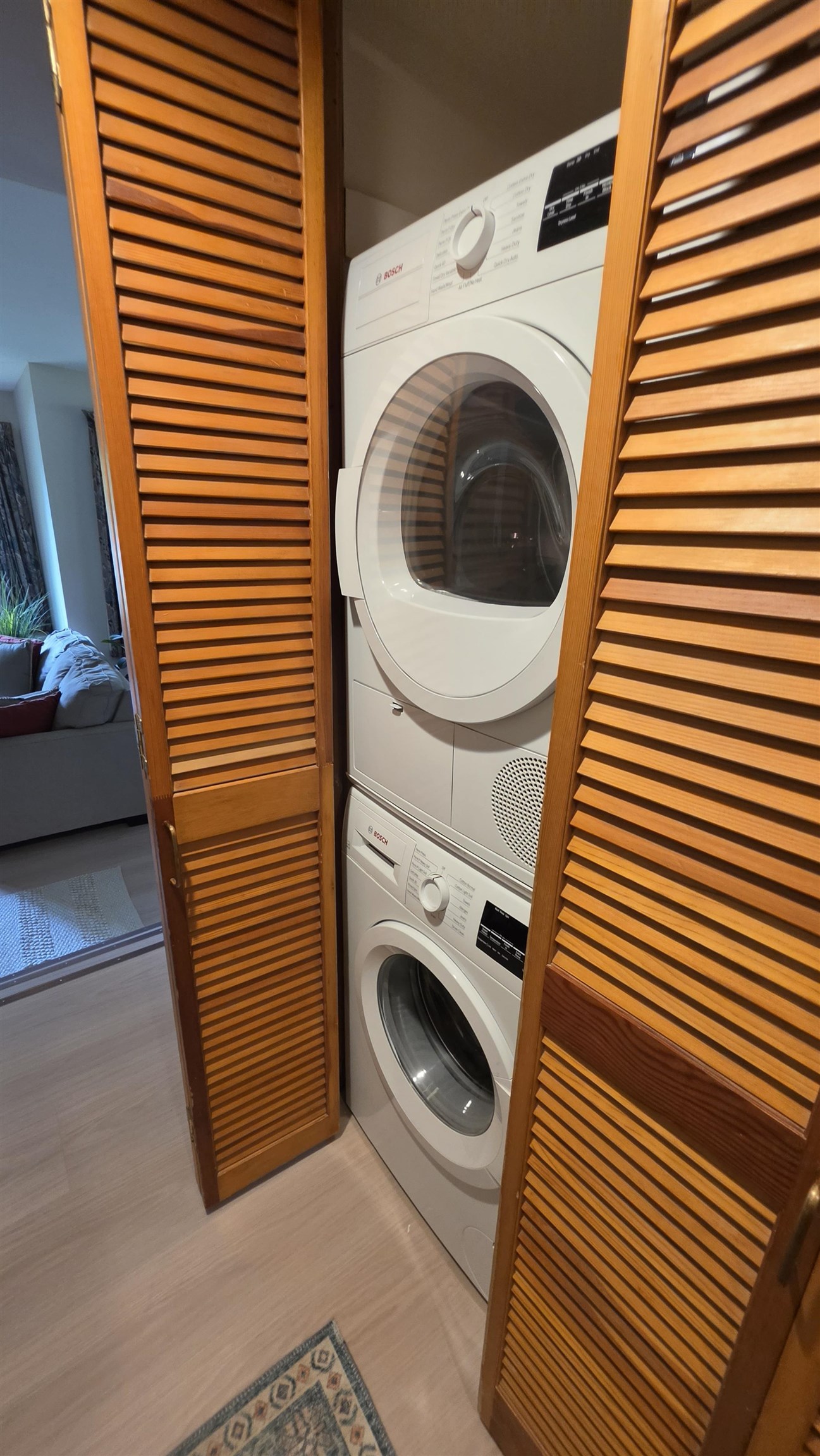 Stacking washer & dryer