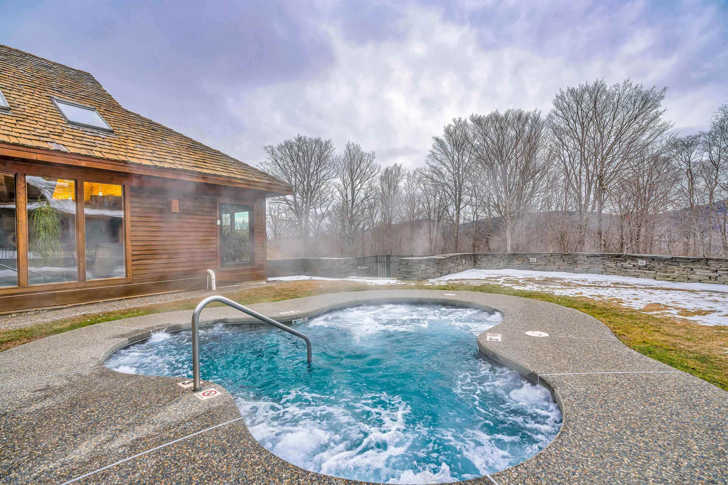 High Ridge outdoor hot tub