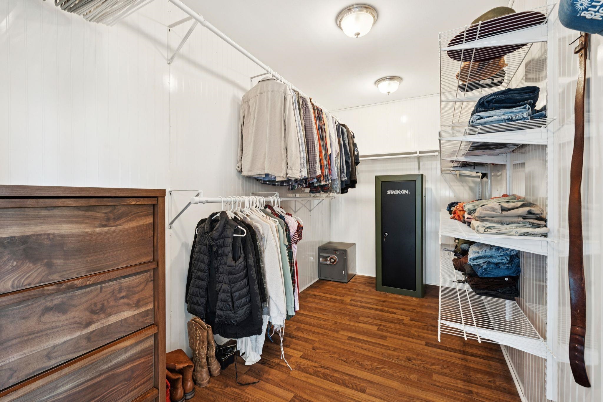 Primary Suite Walk-in Closet