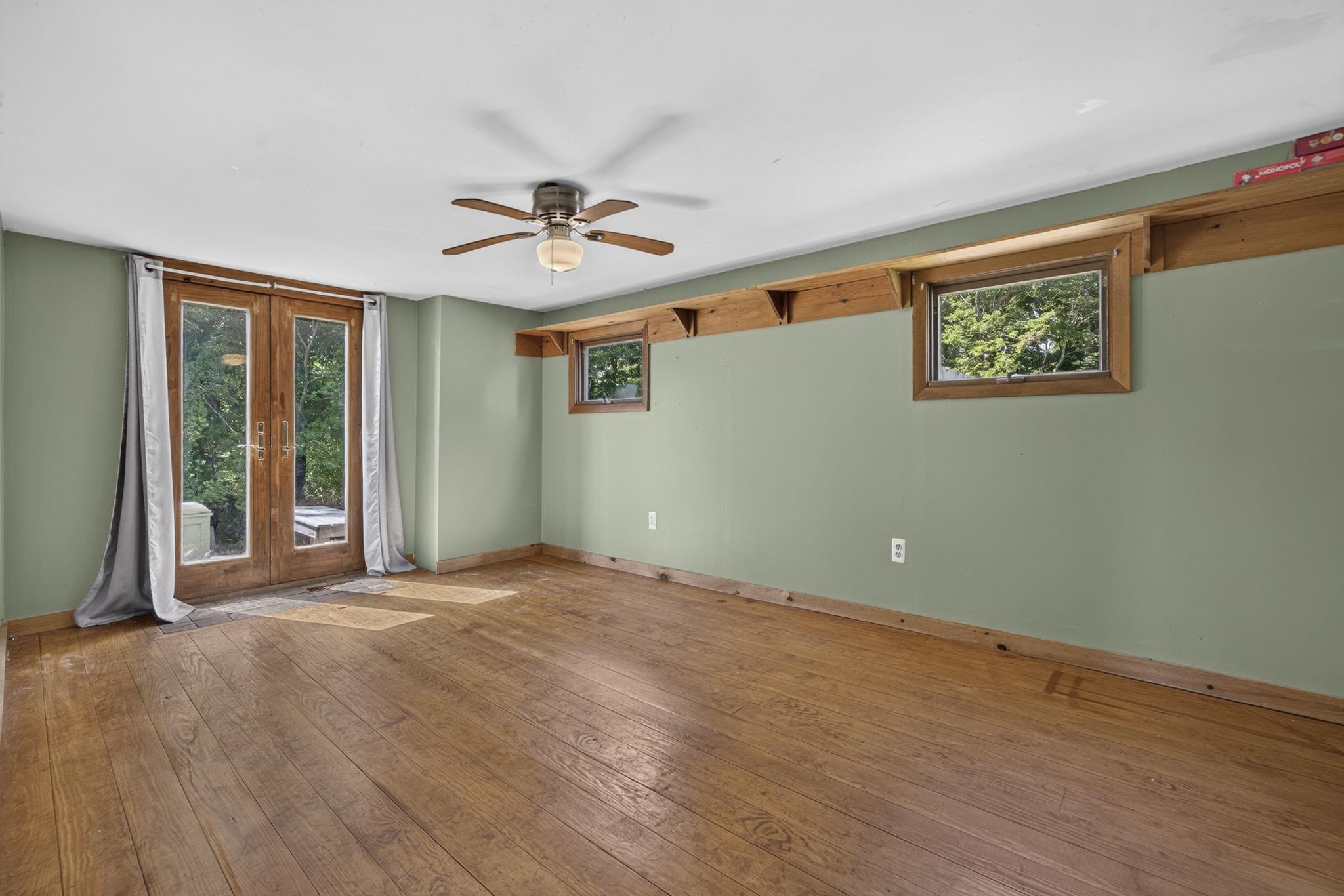 1st Floor Bedroom #1 26160064