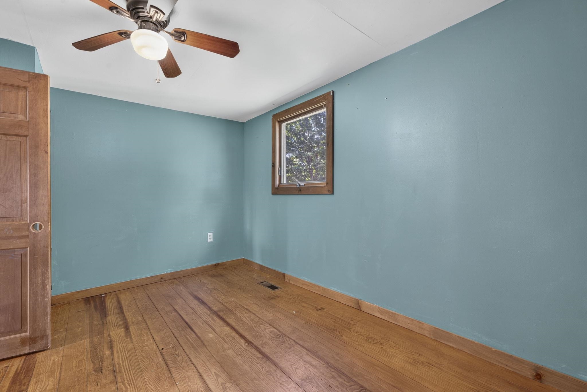 1st Floor Bedroom #2 26160061