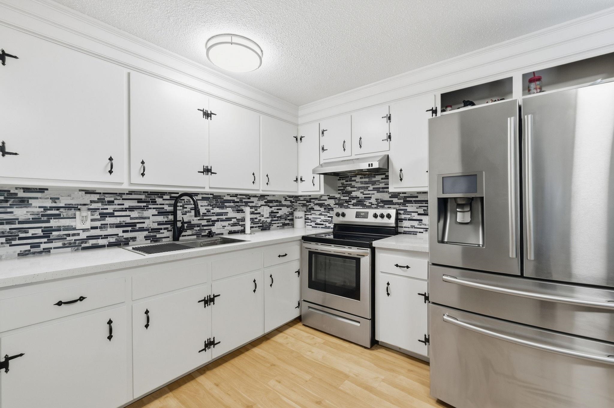 Second Floor Kitchen 26217056