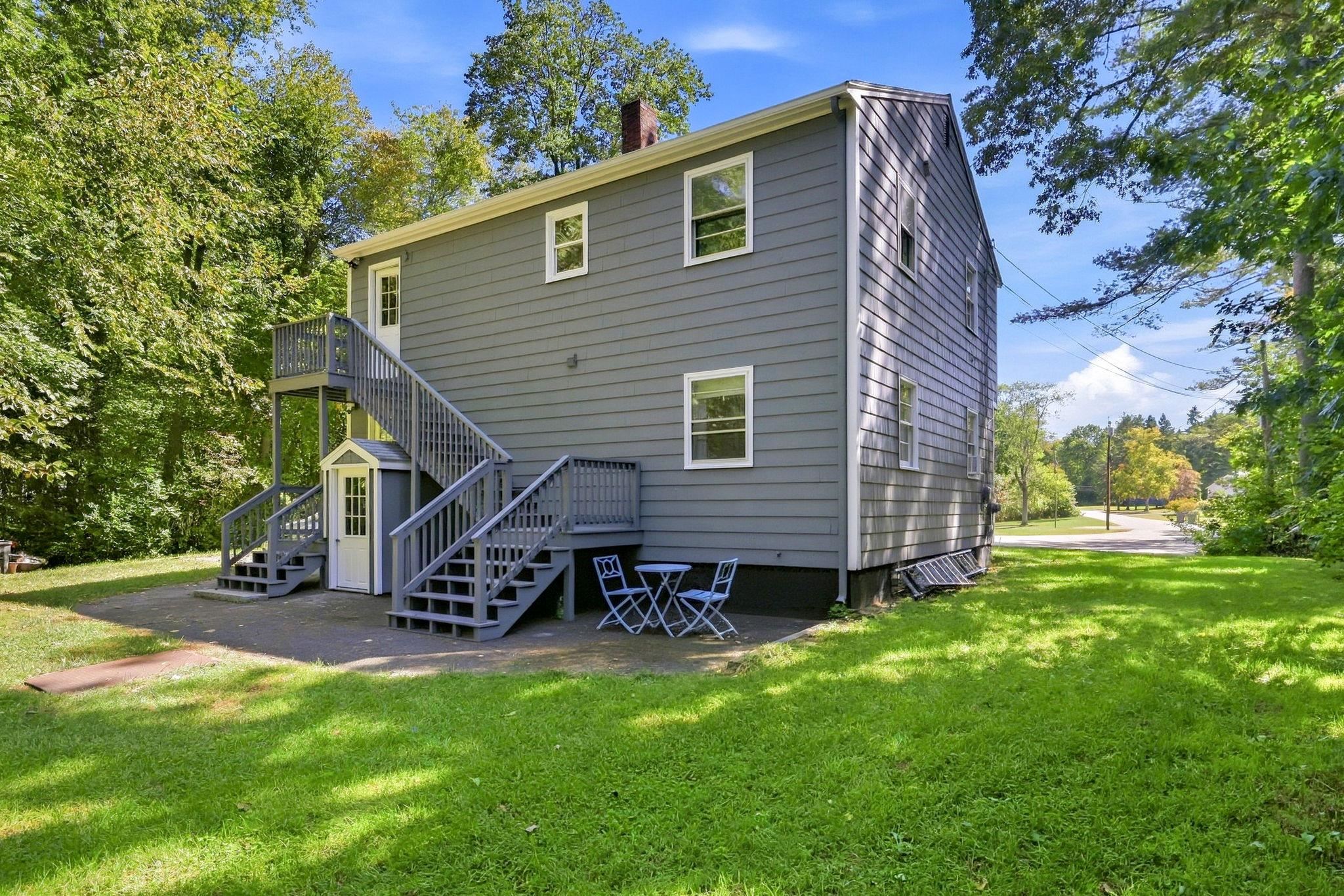 Exterior Back 26217096