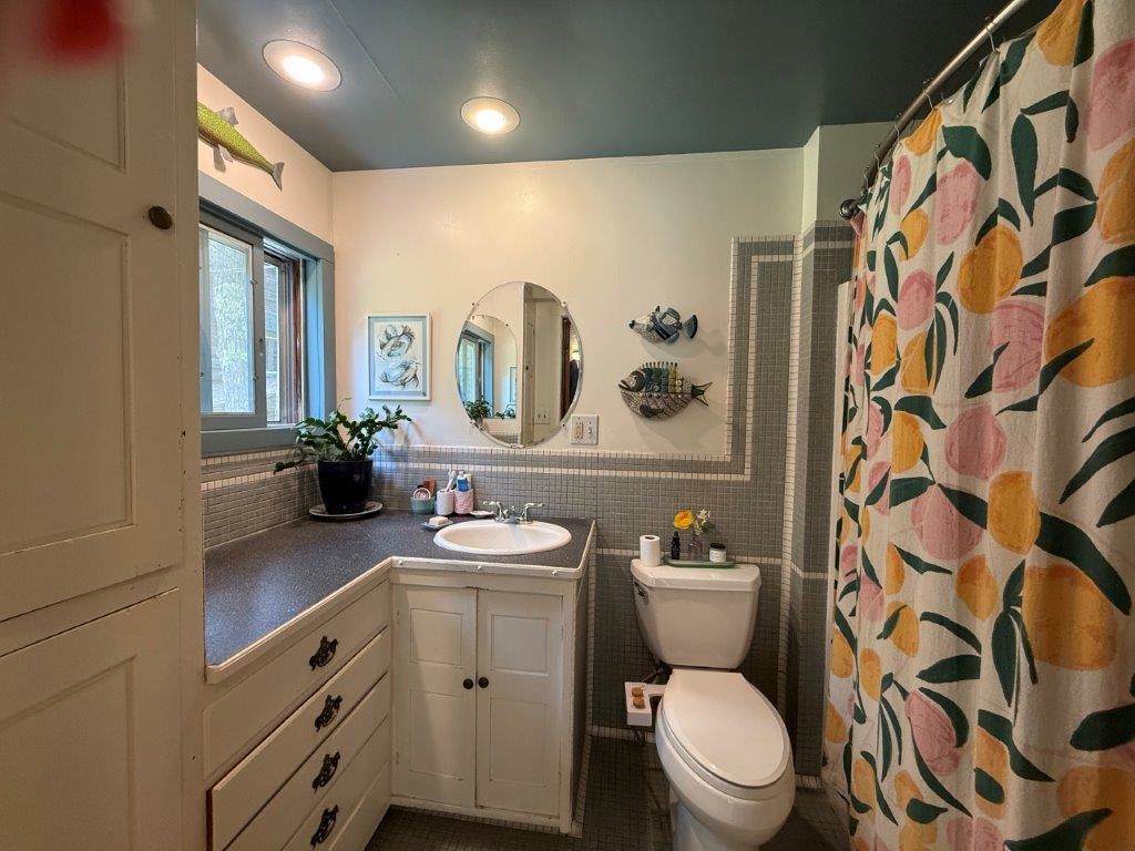 Full Bath 26153117