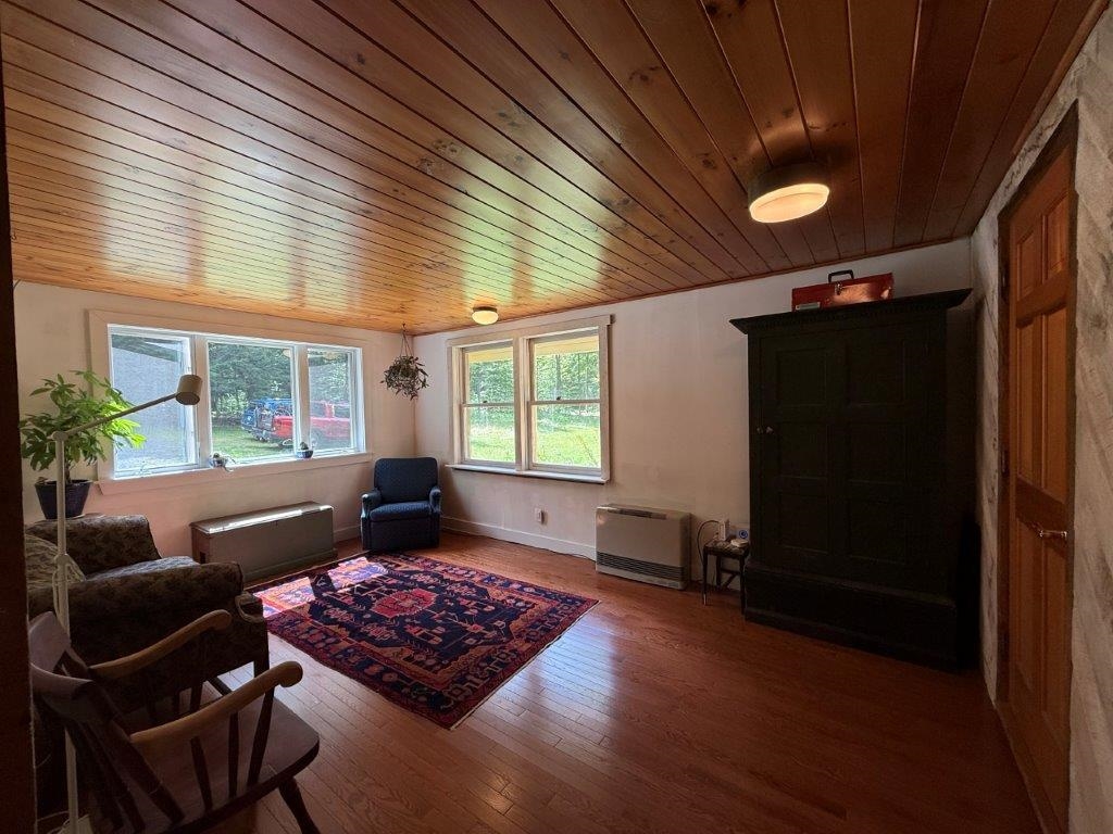 New Hardwood Floor 26153116