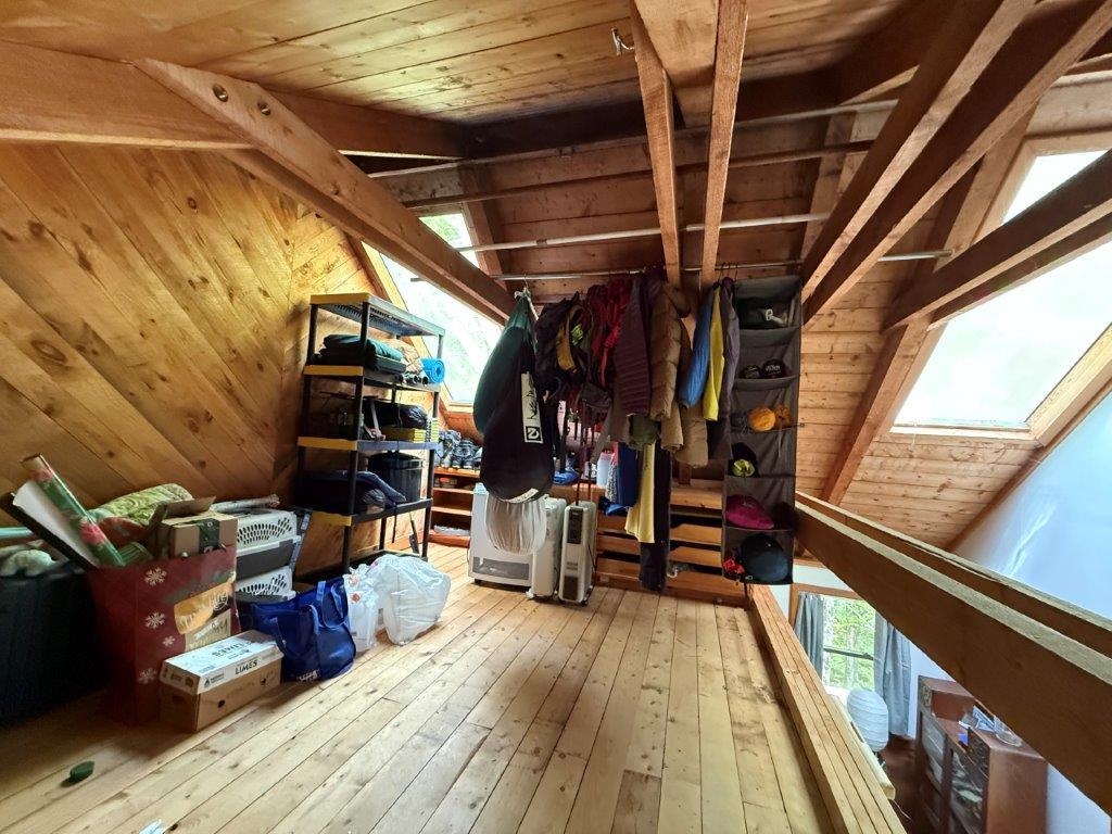 Loft Above 26153140