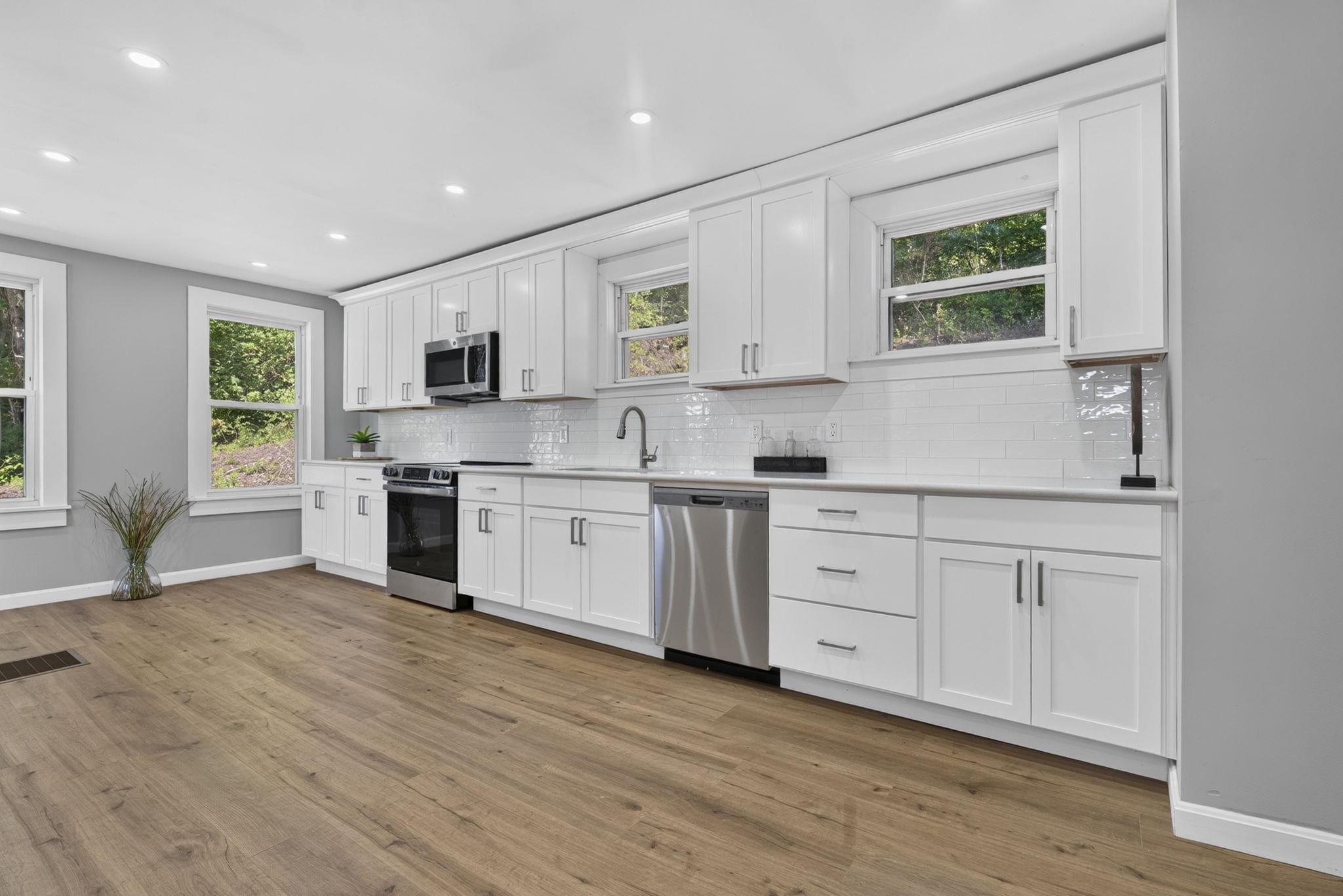 521 Northfield Road, Hinsdale, NH photo 3