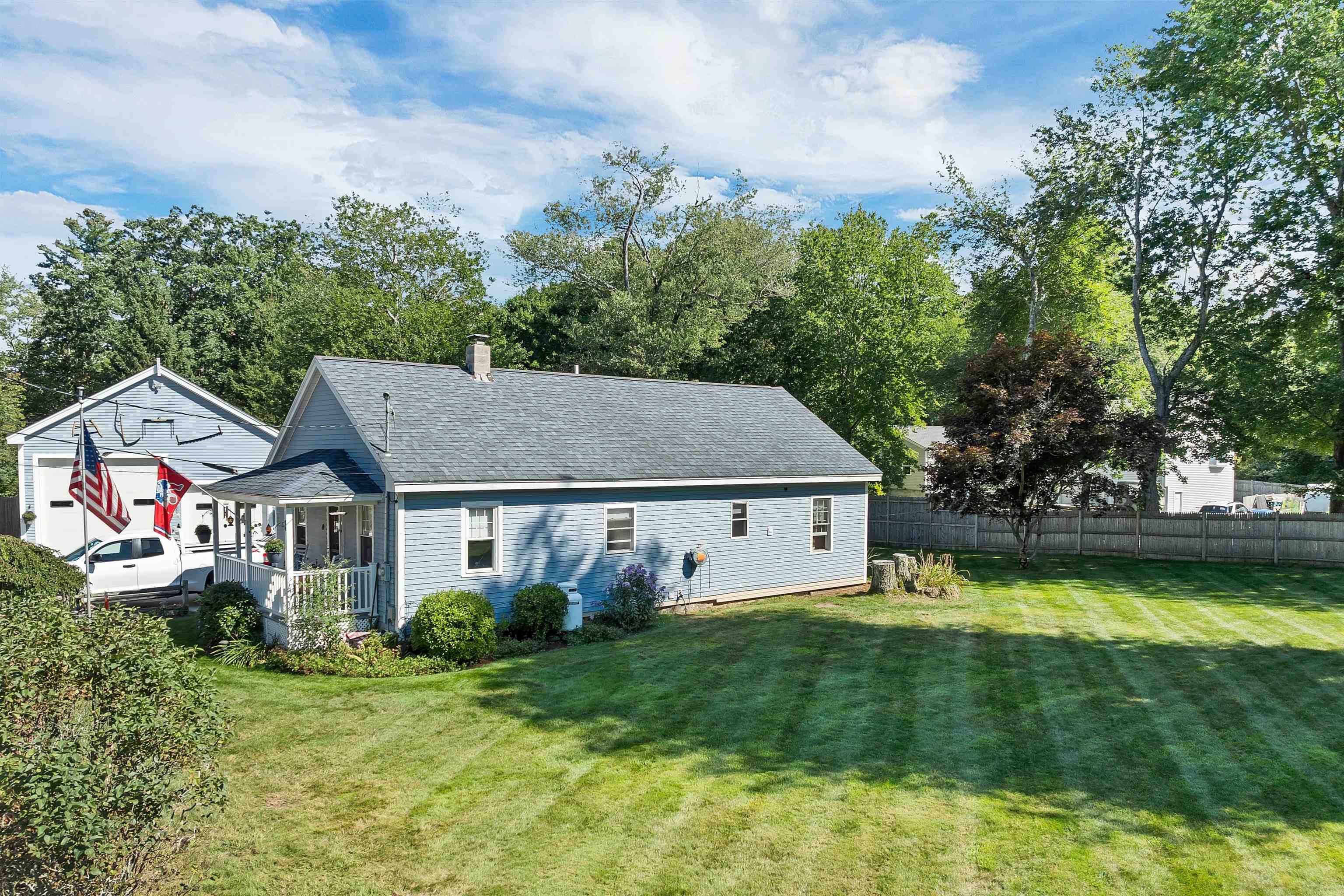 Photo 2 of Single family home for sale at 4 Wells Rd, Salem, NH 03079 | MLS# 5108810 | Listing updated on 2026-09-16