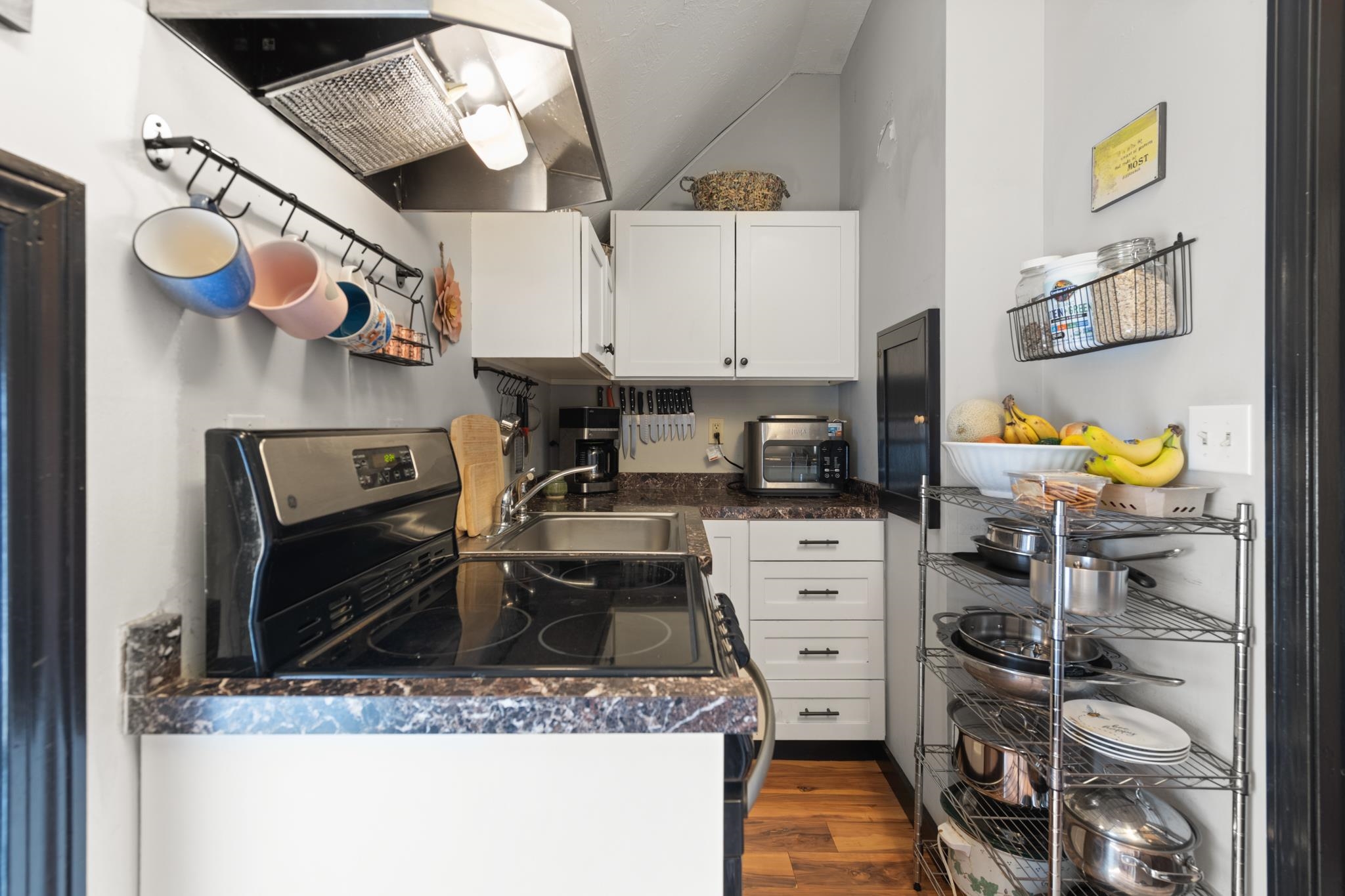 This kitchen is compact but has everything you need!