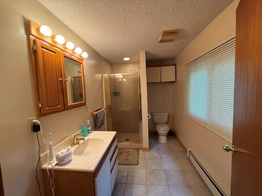 Tile Flooring 26156582