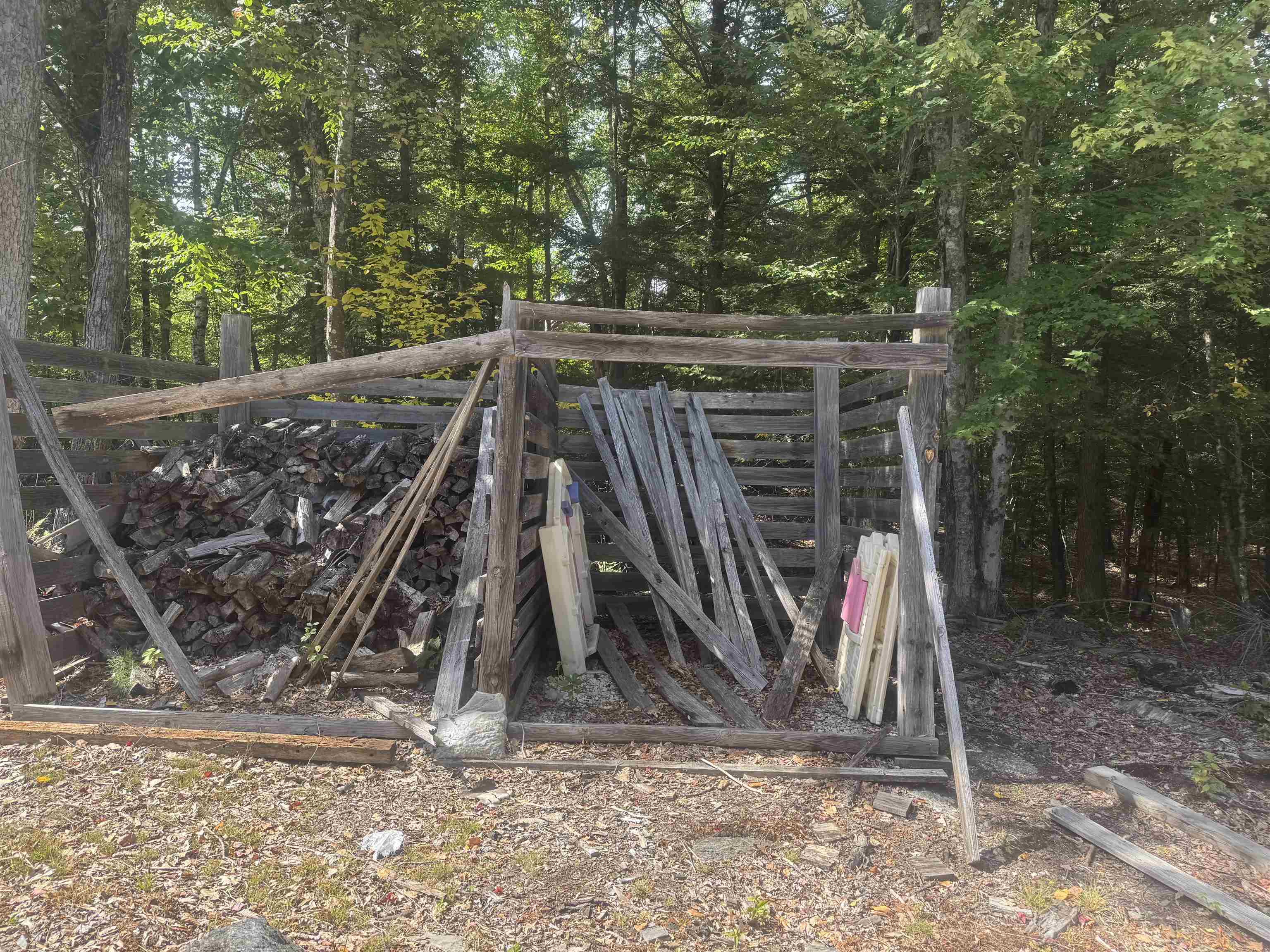 Former woodshed 26179679