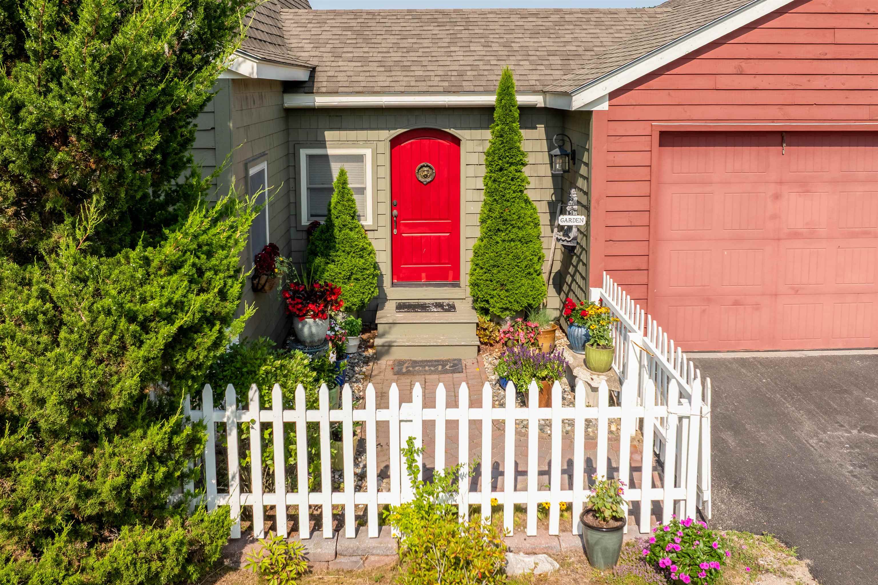 Courtyard With Front Door 26139395