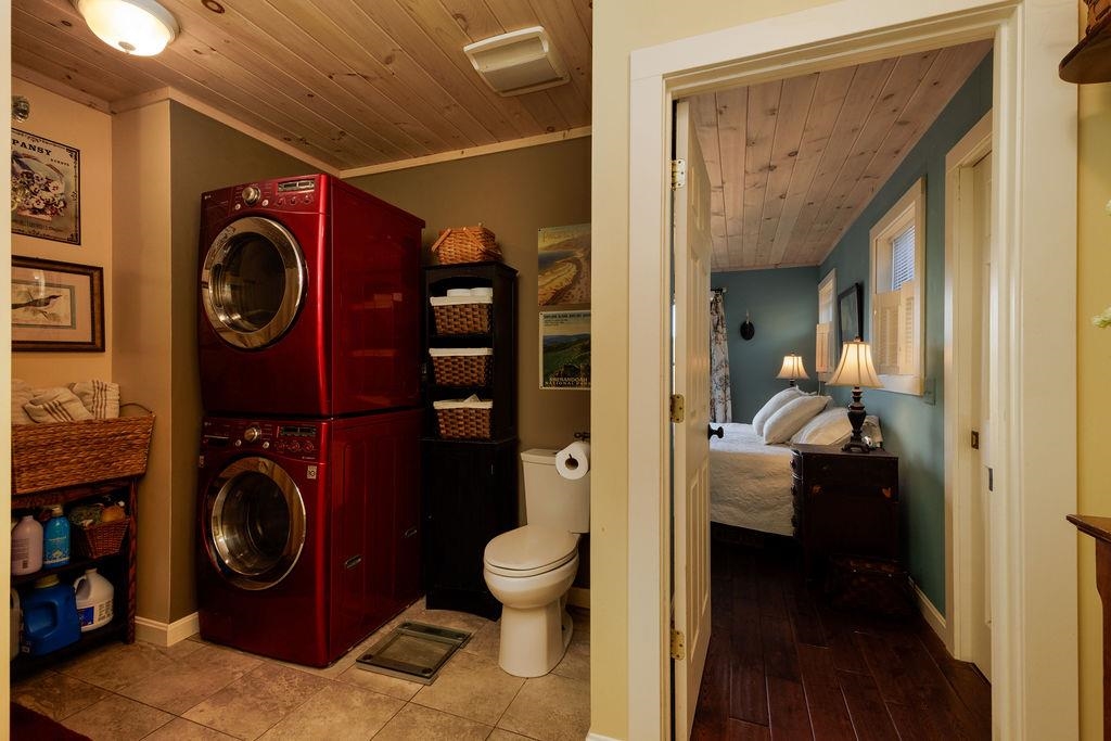 First Floor Bath 24117143