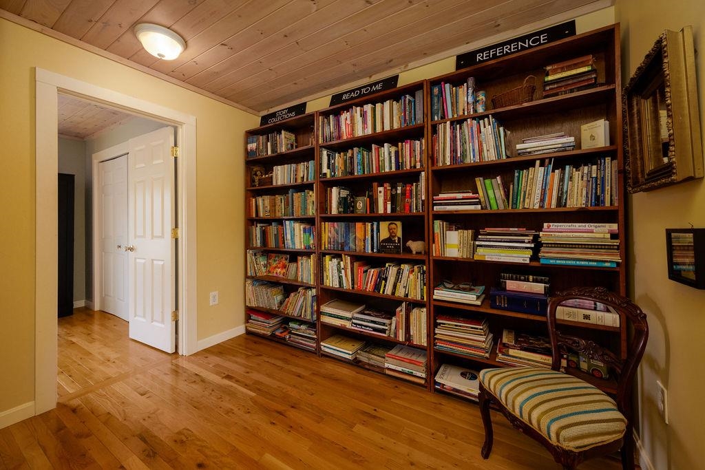 Second Floor Library 24117148