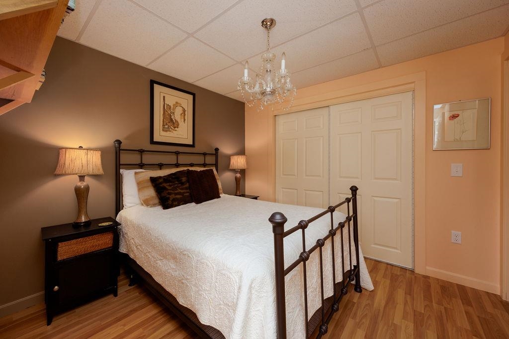 Guest Room Closet 24117166