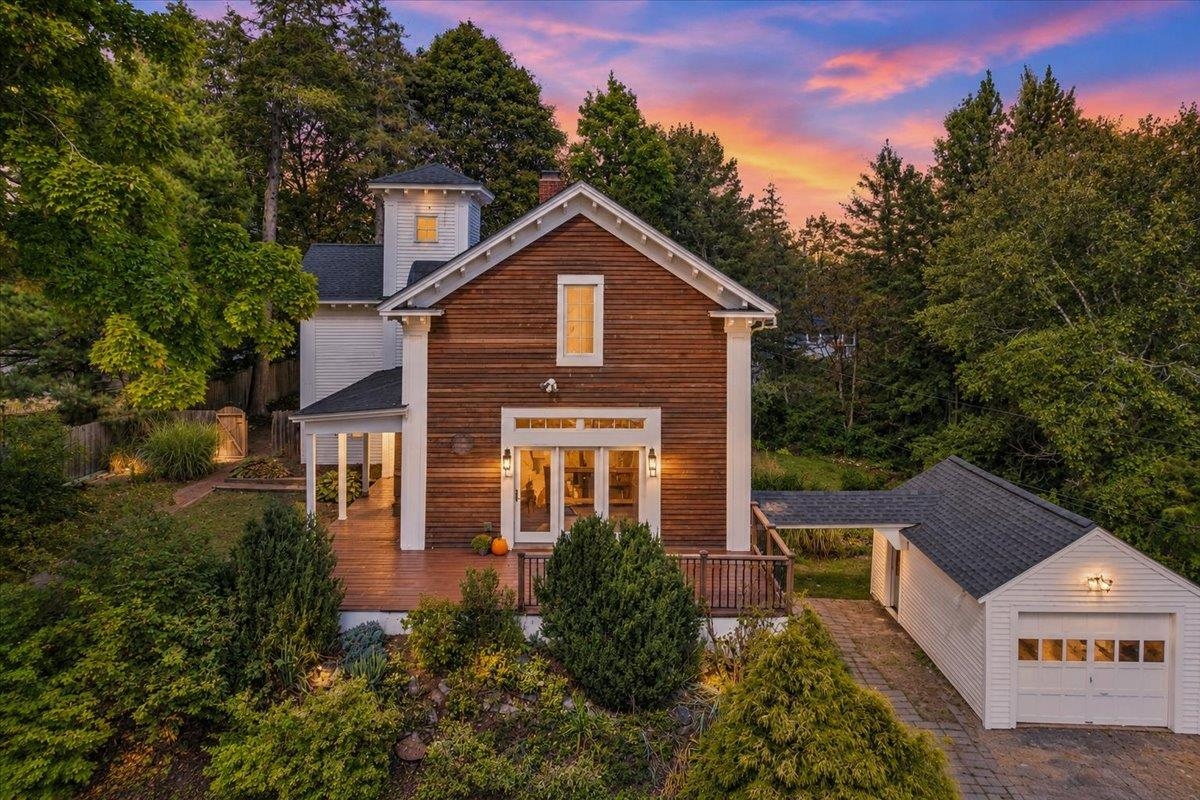 Photo 2 of Single family home for sale at 26 Lamonte St, Manchester, NH 03104 | MLS# 5109068 | Listing updated on 2026-09-17