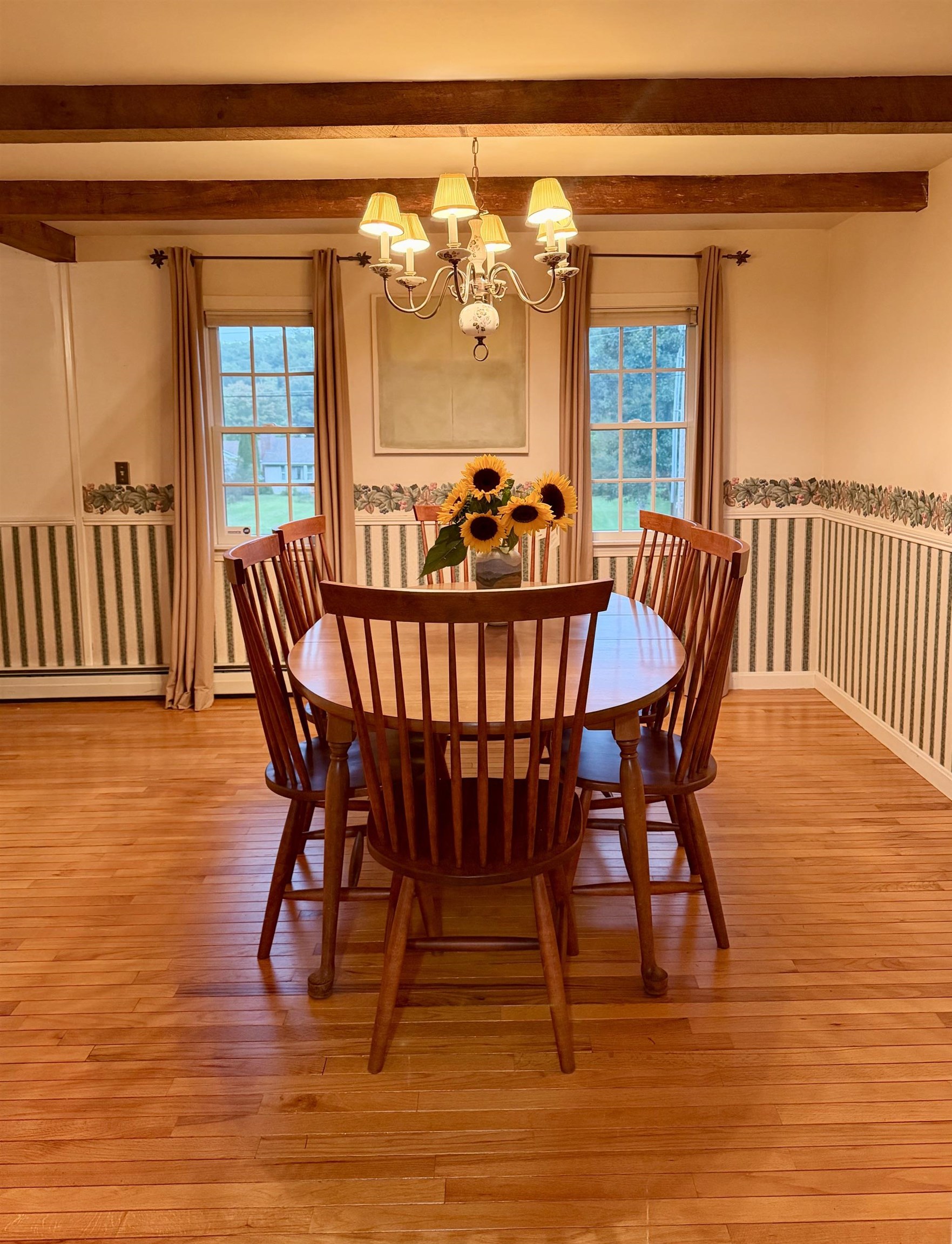 Looks at the sparking hardwood floors!