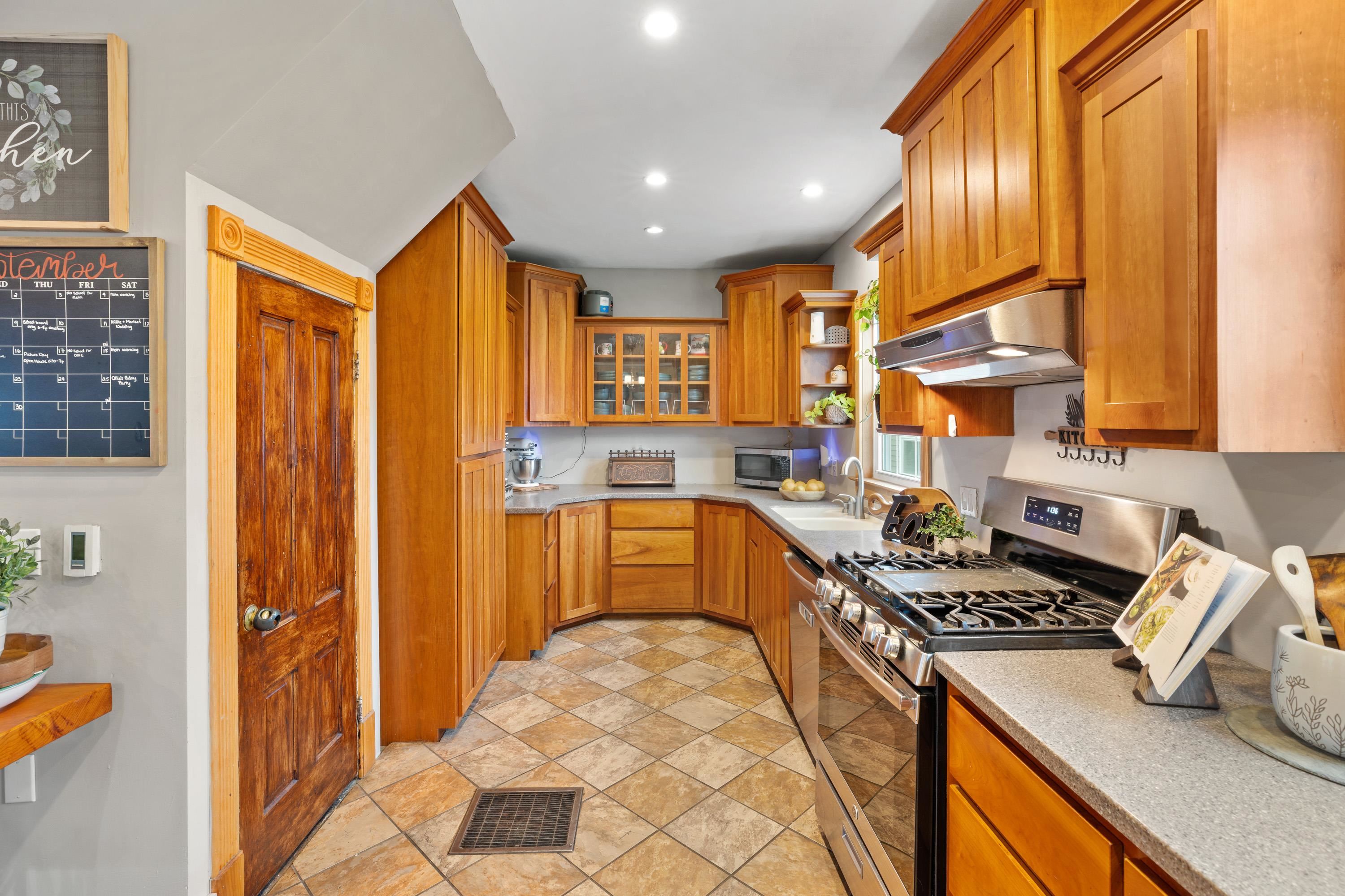 Photo 3 of Single family home for sale at 83 Spring St, Hardwick, VT 05843 | MLS# 5109349 | Listing updated on 2026-09-16