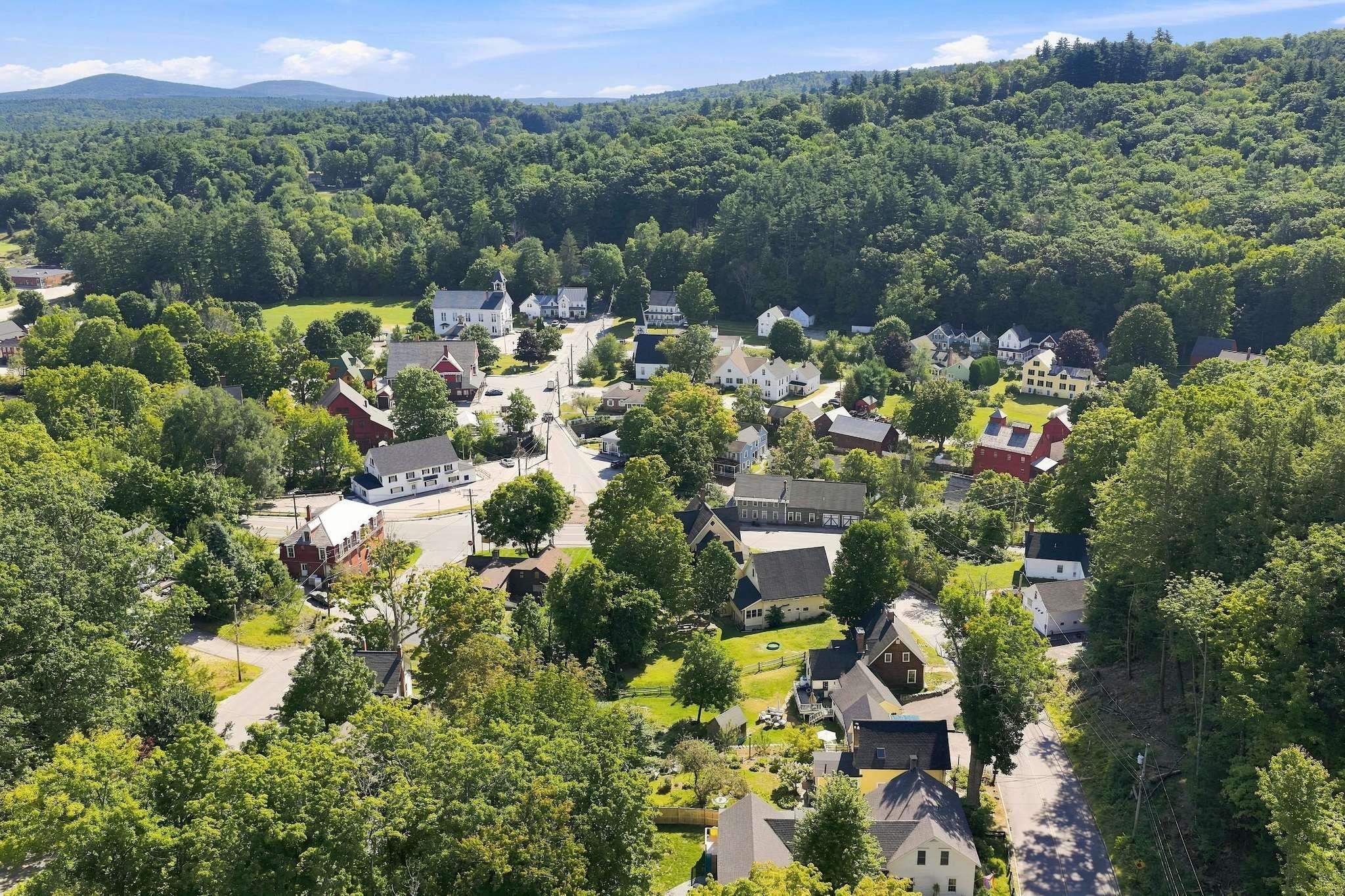 Photo 40 of Single family home for sale at 8 Old Coach Rd, New Boston, NH 03070 | MLS# 5109364 | Listing updated on 2026-09-15