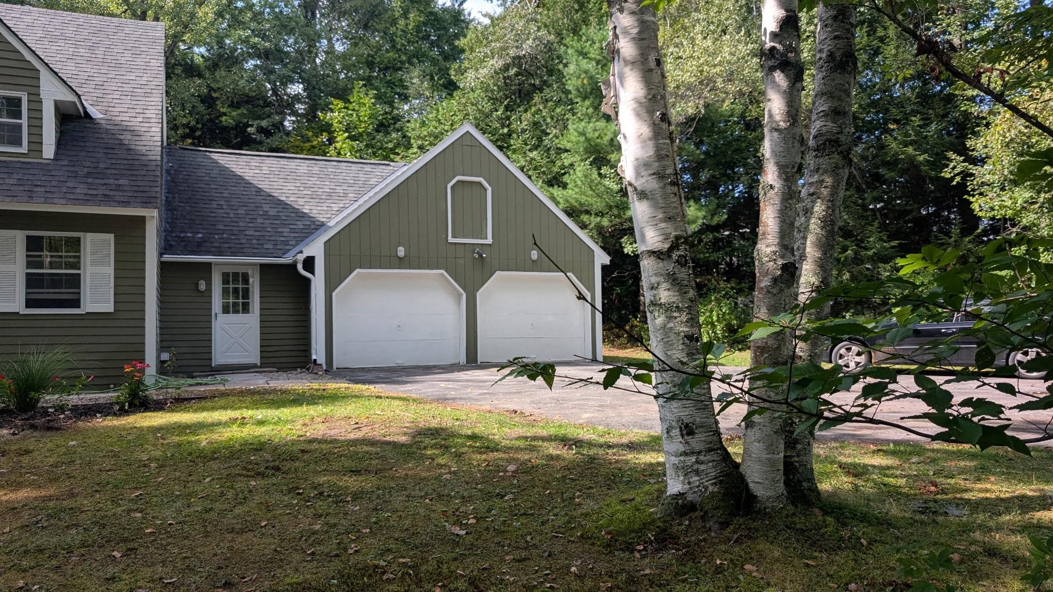 Photo 2 of Single family home for sale at 574 Hitzel Ter, Rutland, VT 05701 | MLS# 5109399 | Listing updated on 2026-09-14