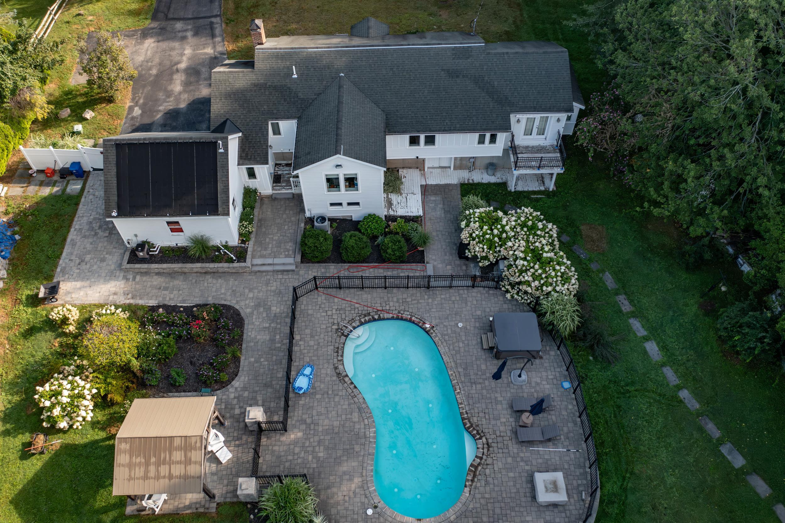 Photo 1 of Single family home for sale at 29 Depot Rd, Hampton Falls, NH 03844 | MLS# 5109418 | Listing updated on 2026-09-17