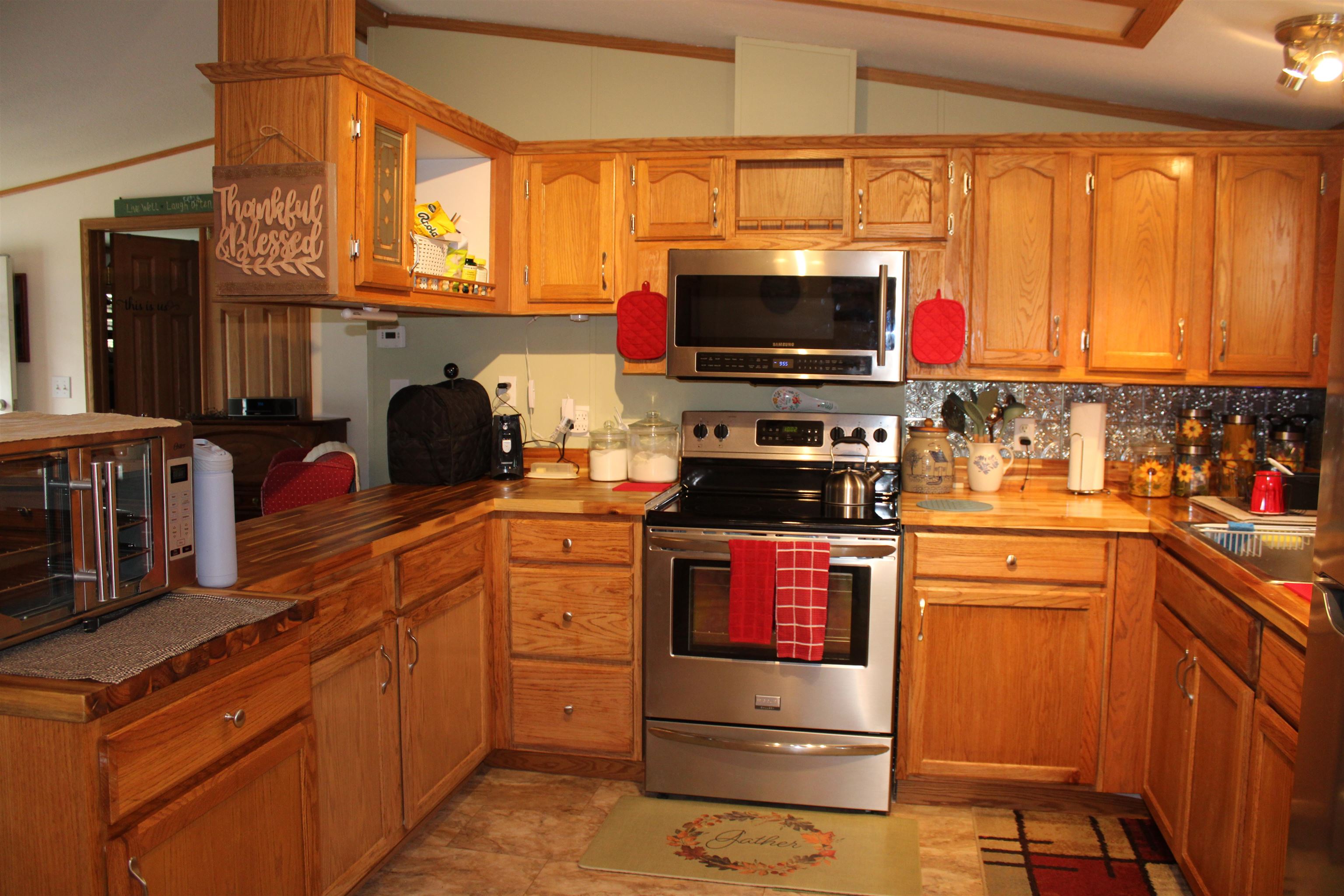 Photo 2 of Manufactured home for sale at 10 Hilltop Manor, Littleton, NH 03561 | MLS# 5109538 | Listing updated on 2026-09-16